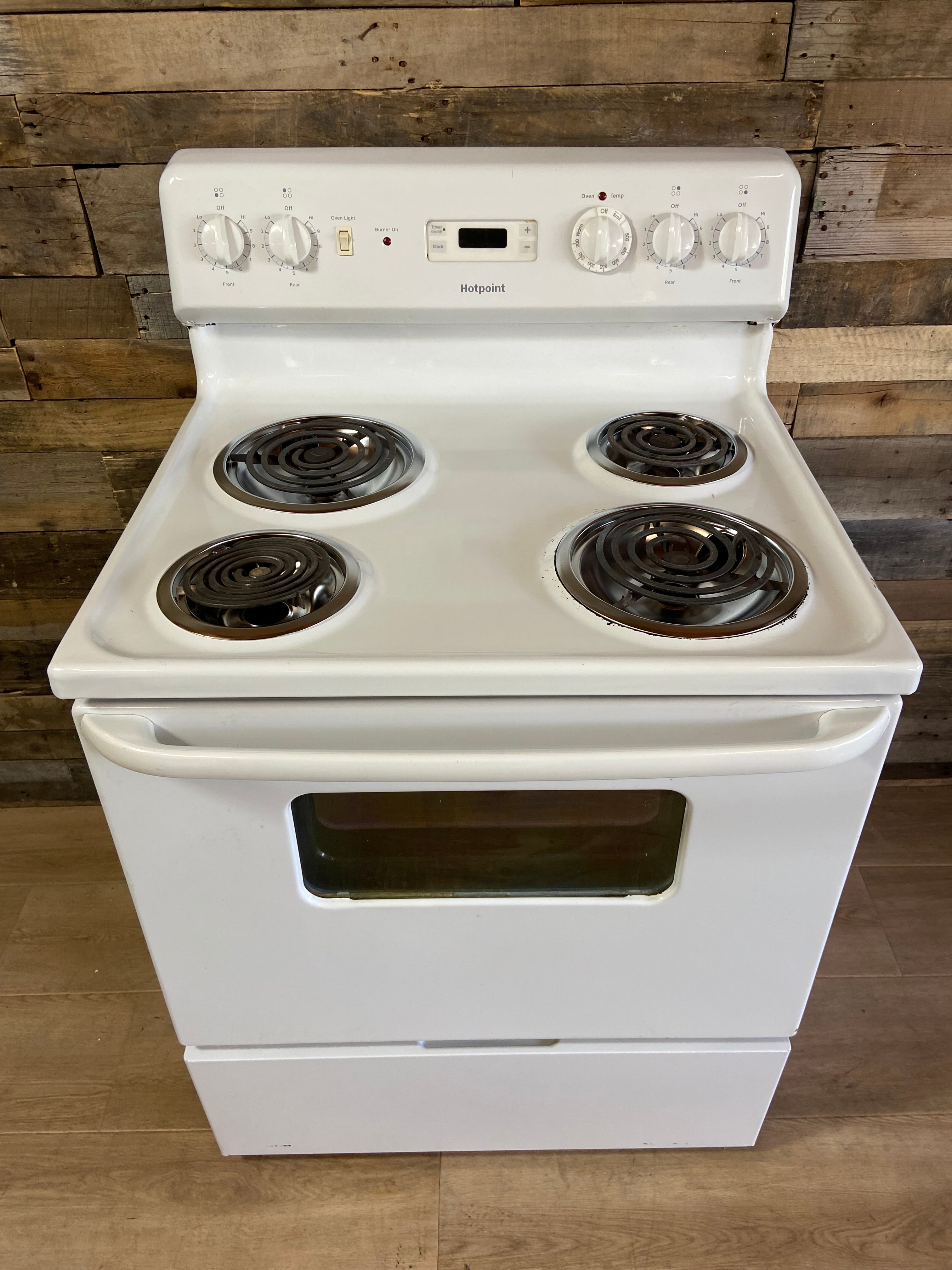 White Digital Hotpoint 4 Burner Coil Top Range