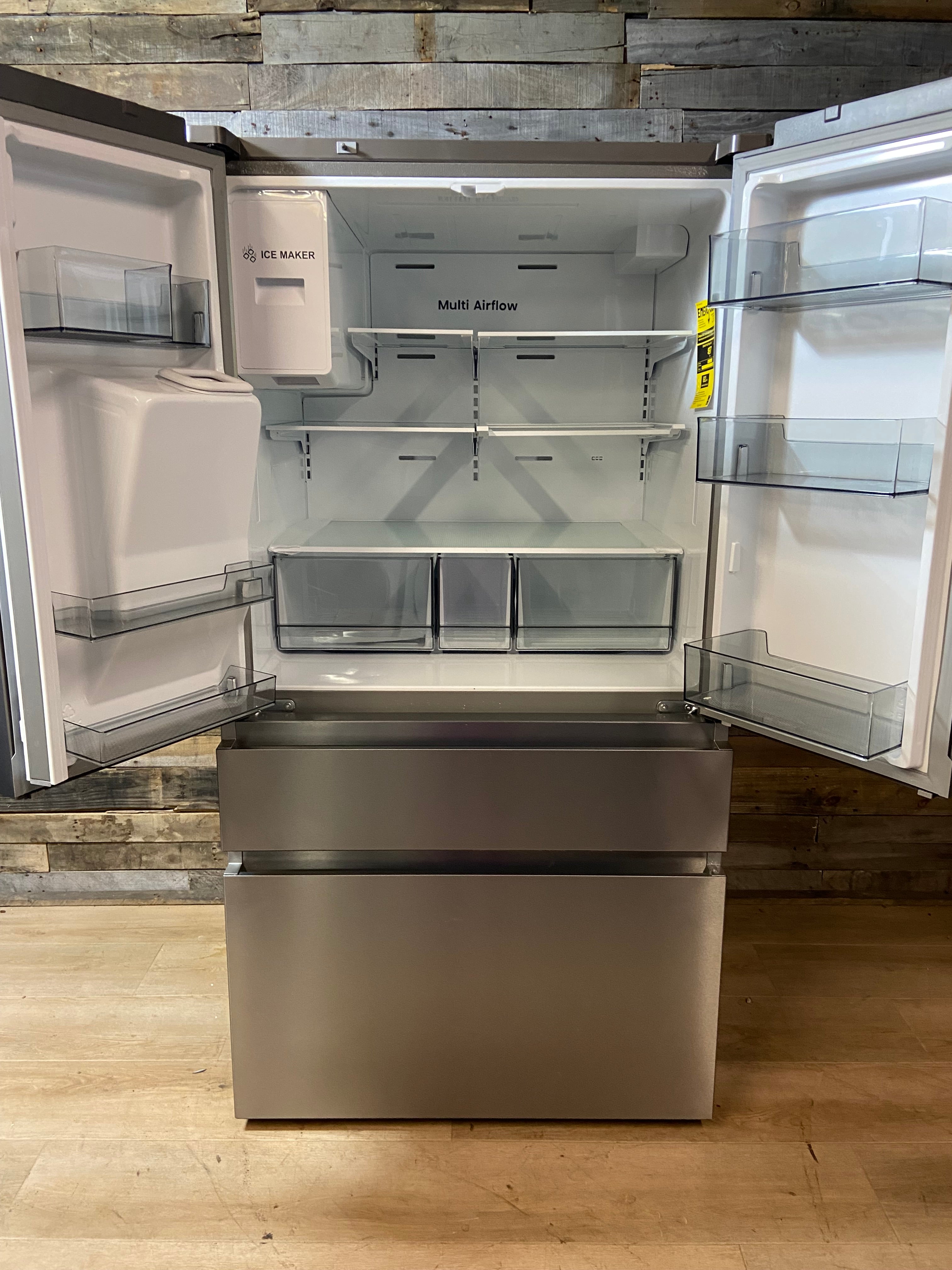 Hisense PureFlat Standard-Depth 25.6-cu ft 36-in Wide with Ice Maker ( Fingerprint resistant stainless steel )