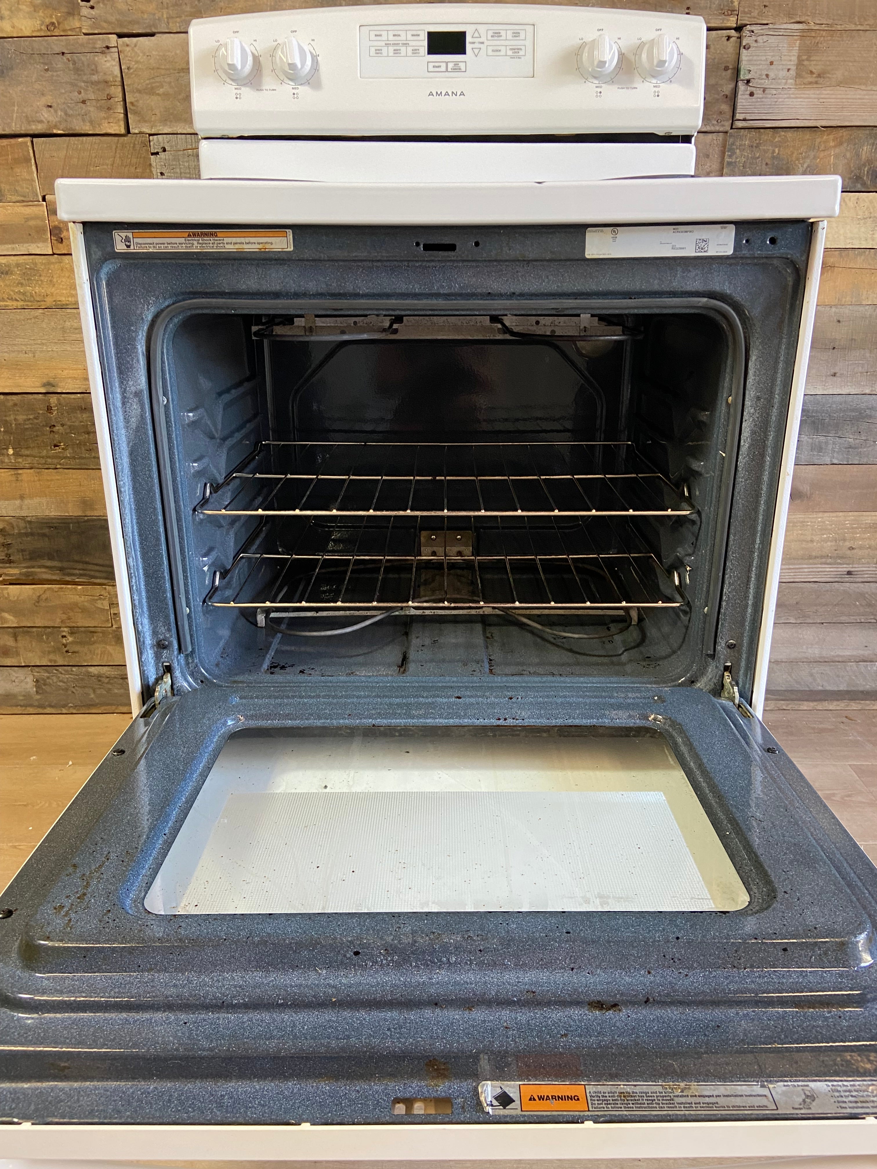 Amana White 4 Burner Coil Top Range