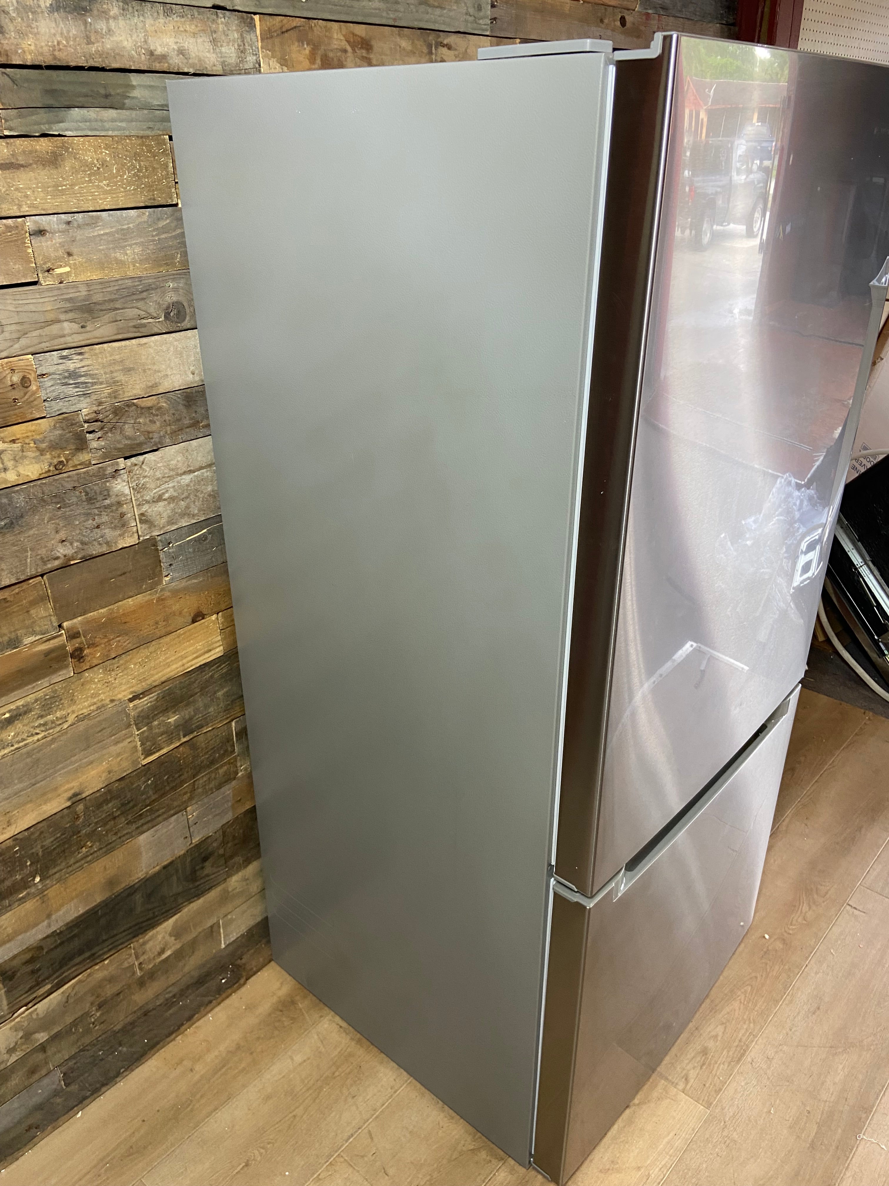 Midea 18.7 Cu. Ft. Top Freezer Refrigerator – Stainless Steel