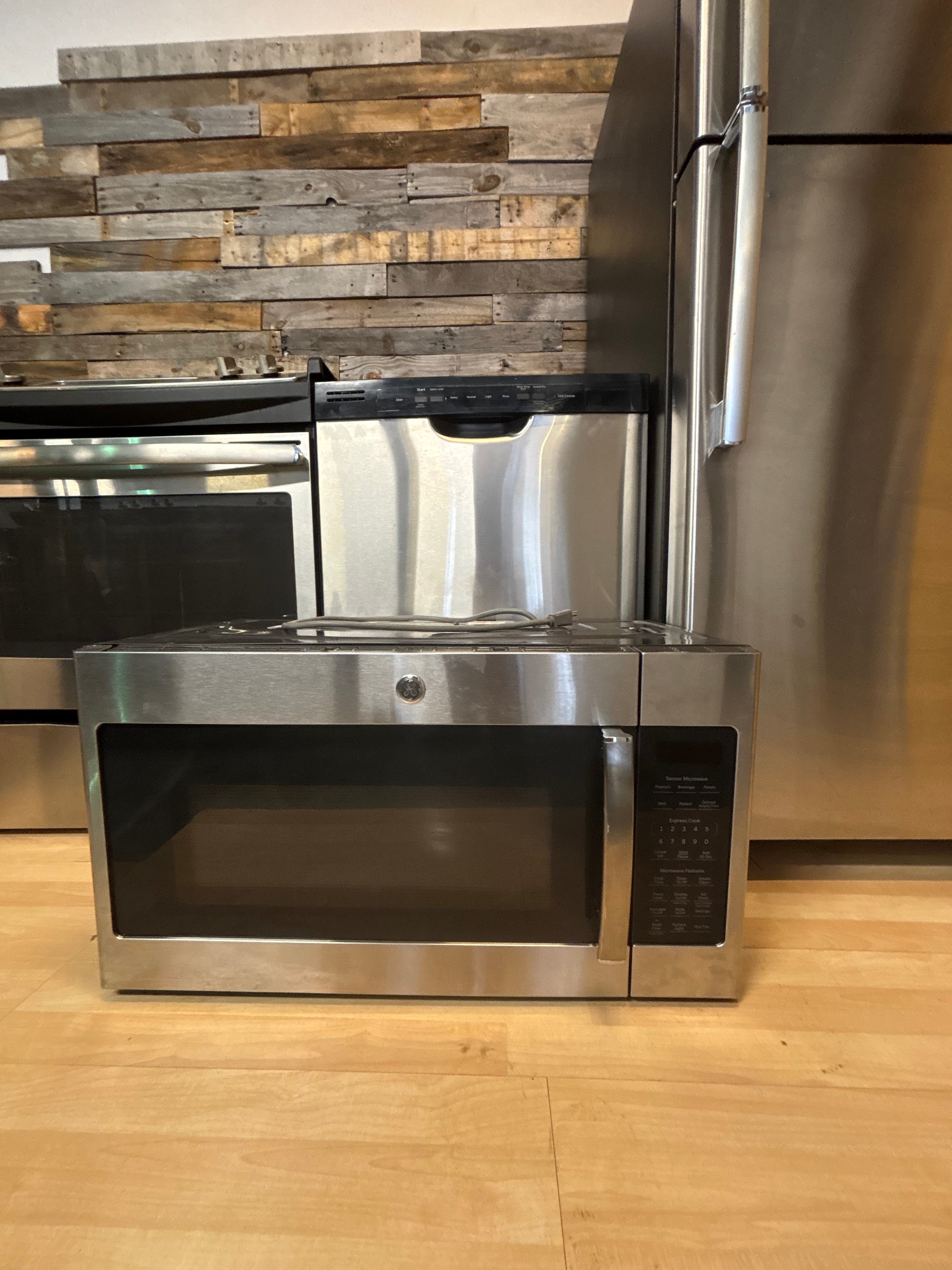 Full GE Kitchen Set Deal