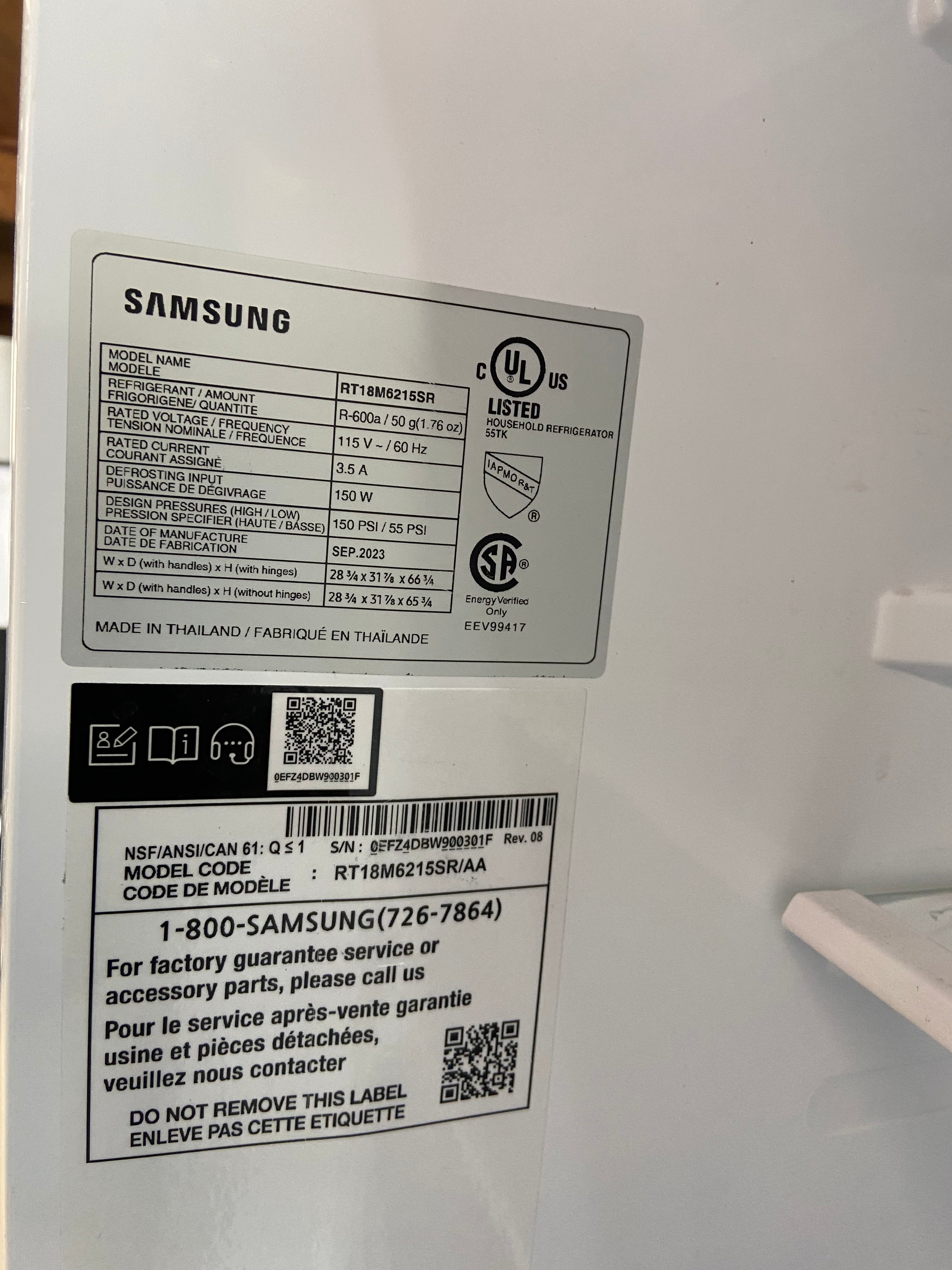 Samsung 18-Cu. Ft. Top Freezer Refrigerator with Ice Maker