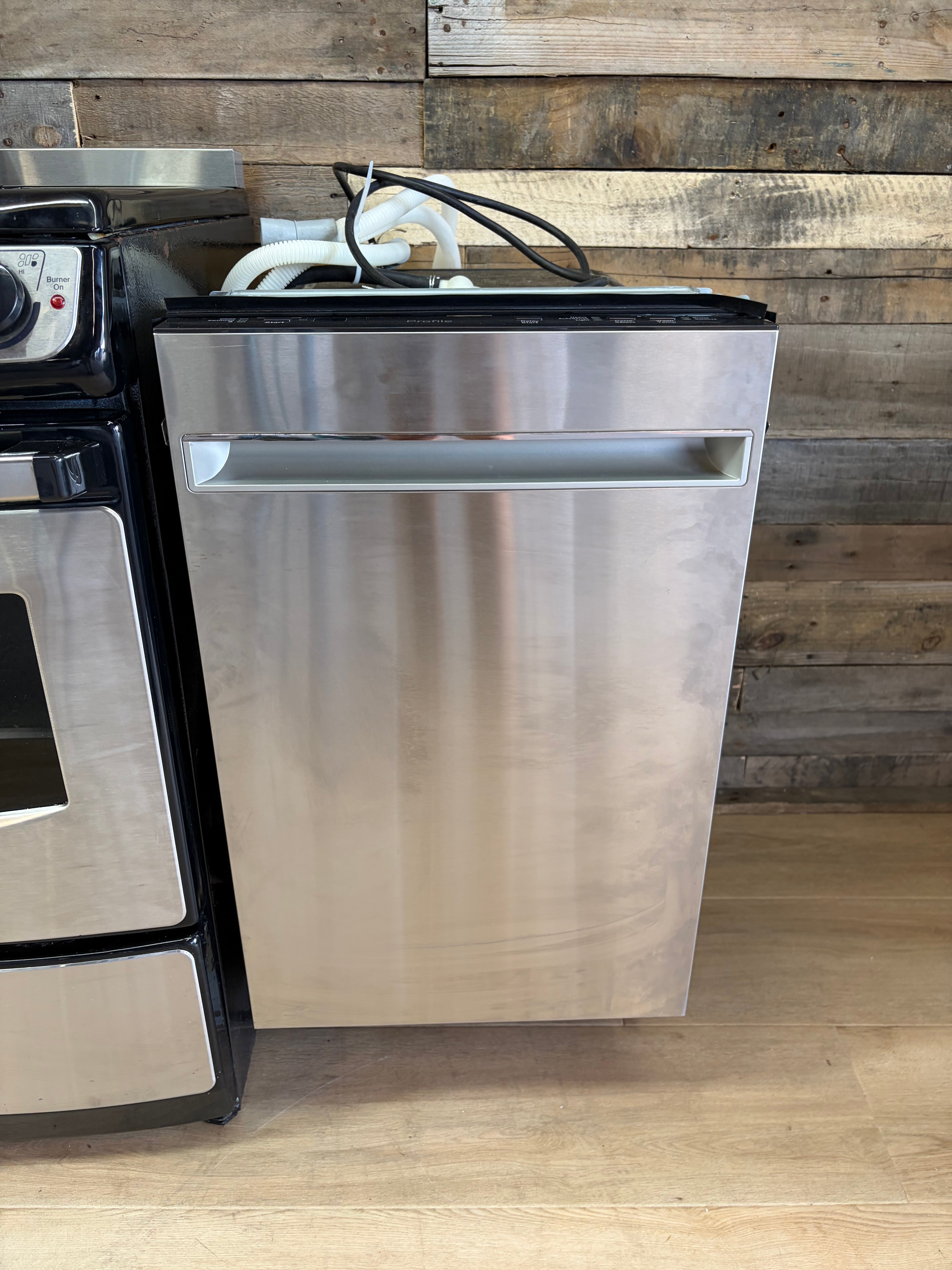 GE Apartment Size Kitchen Set