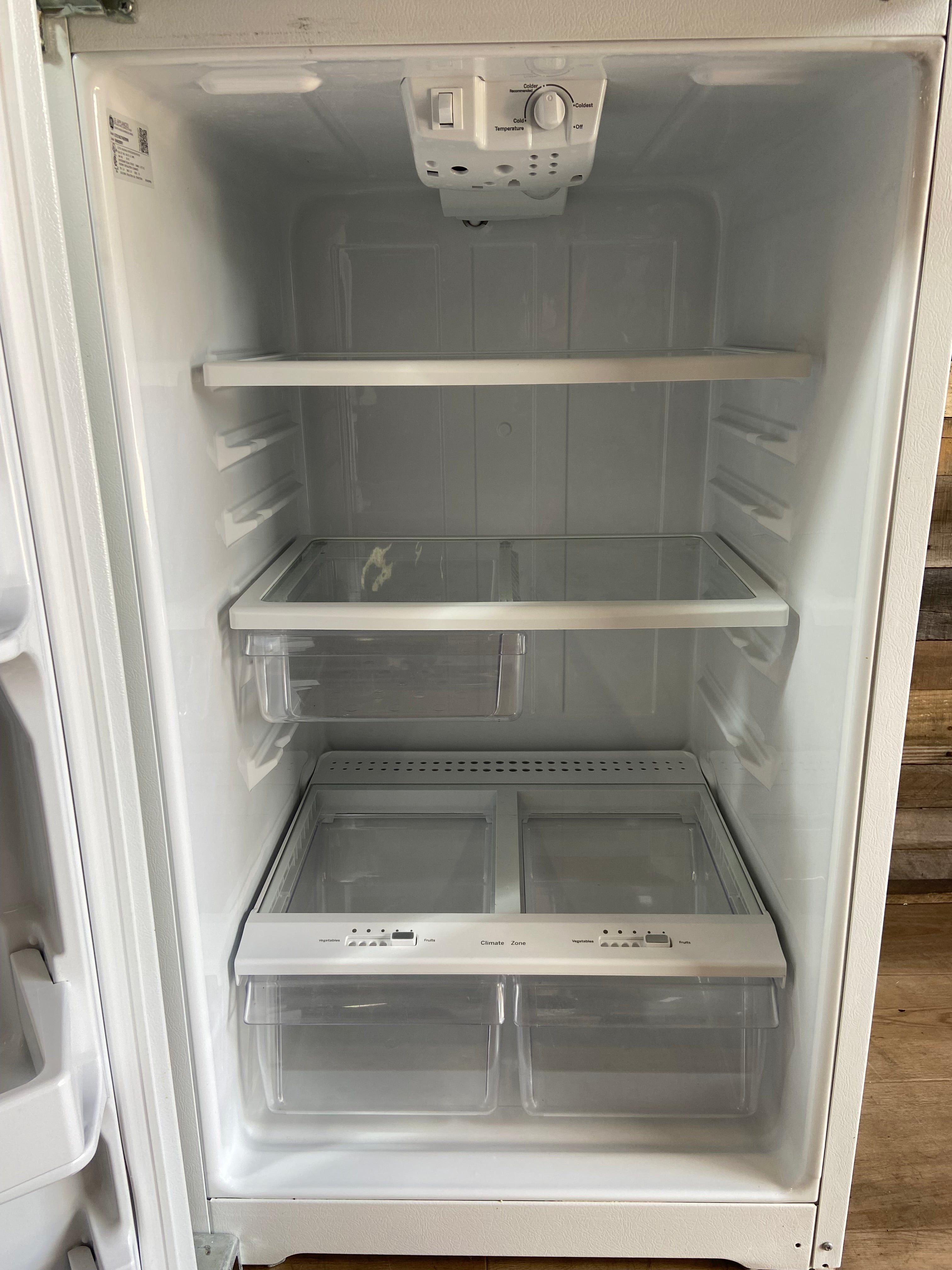 GE White Top/Bottom Refrigerator