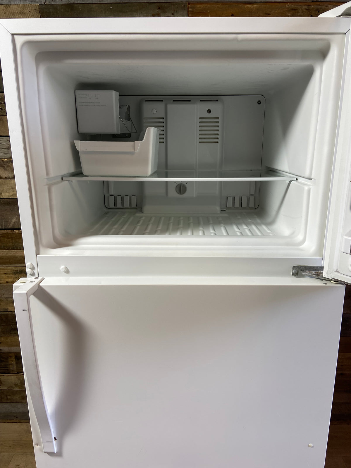 Whirlpool 30” White Top Bottom Refrigerator With Ice Maker