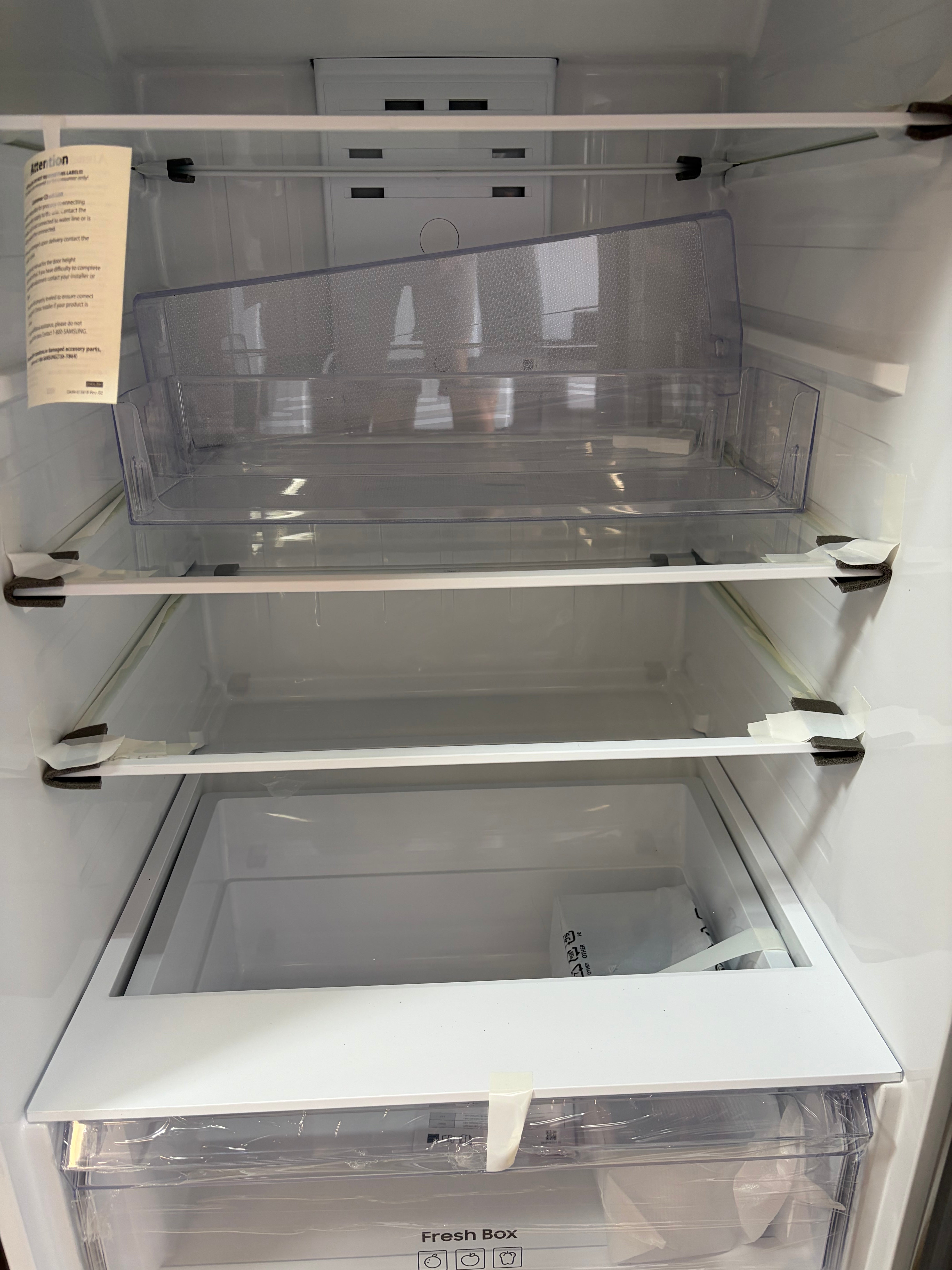 Samsung 18-Cu. Ft. Top Freezer Refrigerator with Ice Maker