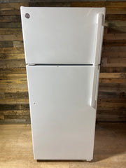 GE White Top/Bottom Refrigerator With Ice Maker