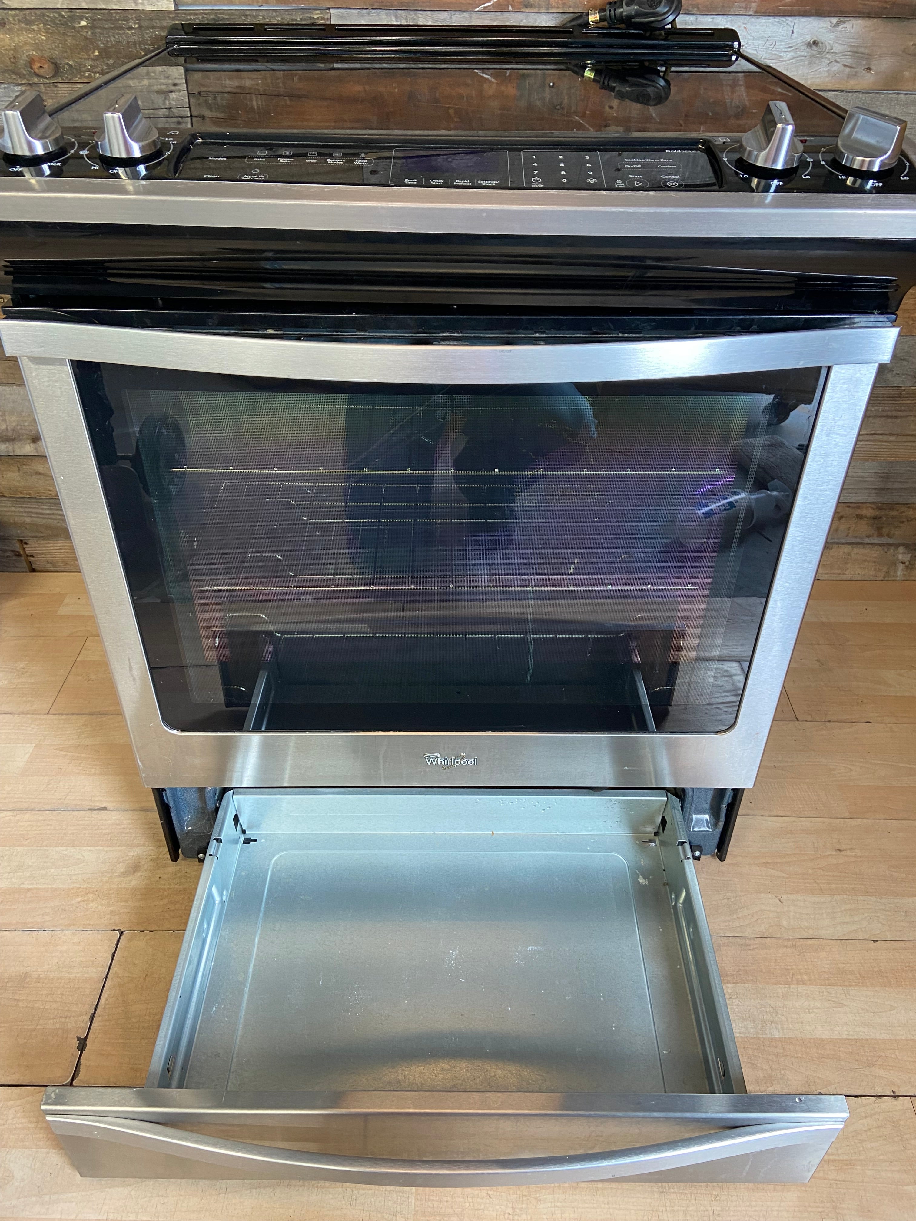 Whirlpool Slide In 5 Burner Convection Range