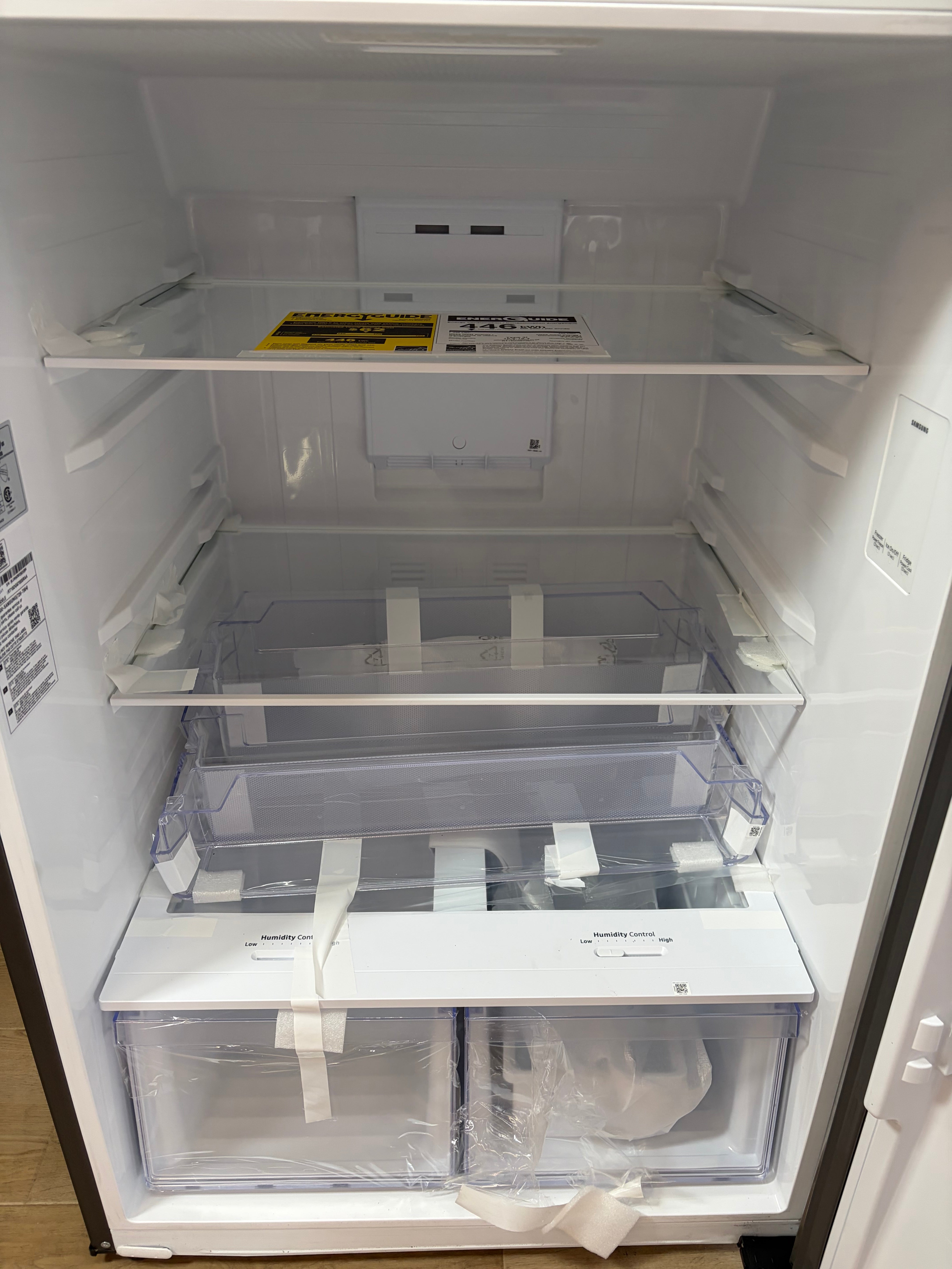Samsung 18-Cu. Ft. Top Freezer Refrigerator with Ice Maker