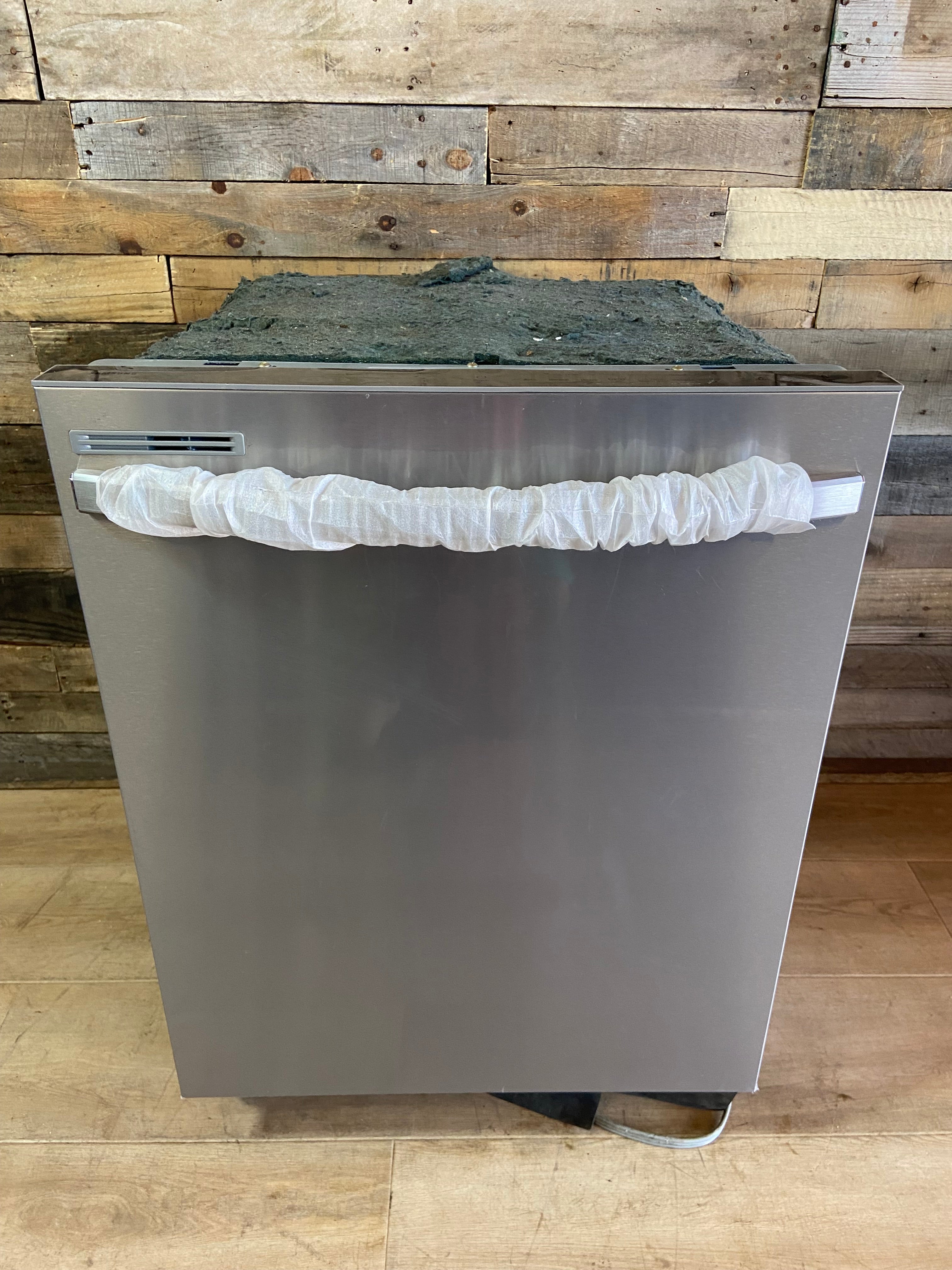 Samsung 24” Stainless Steel Built-In Dishwasher