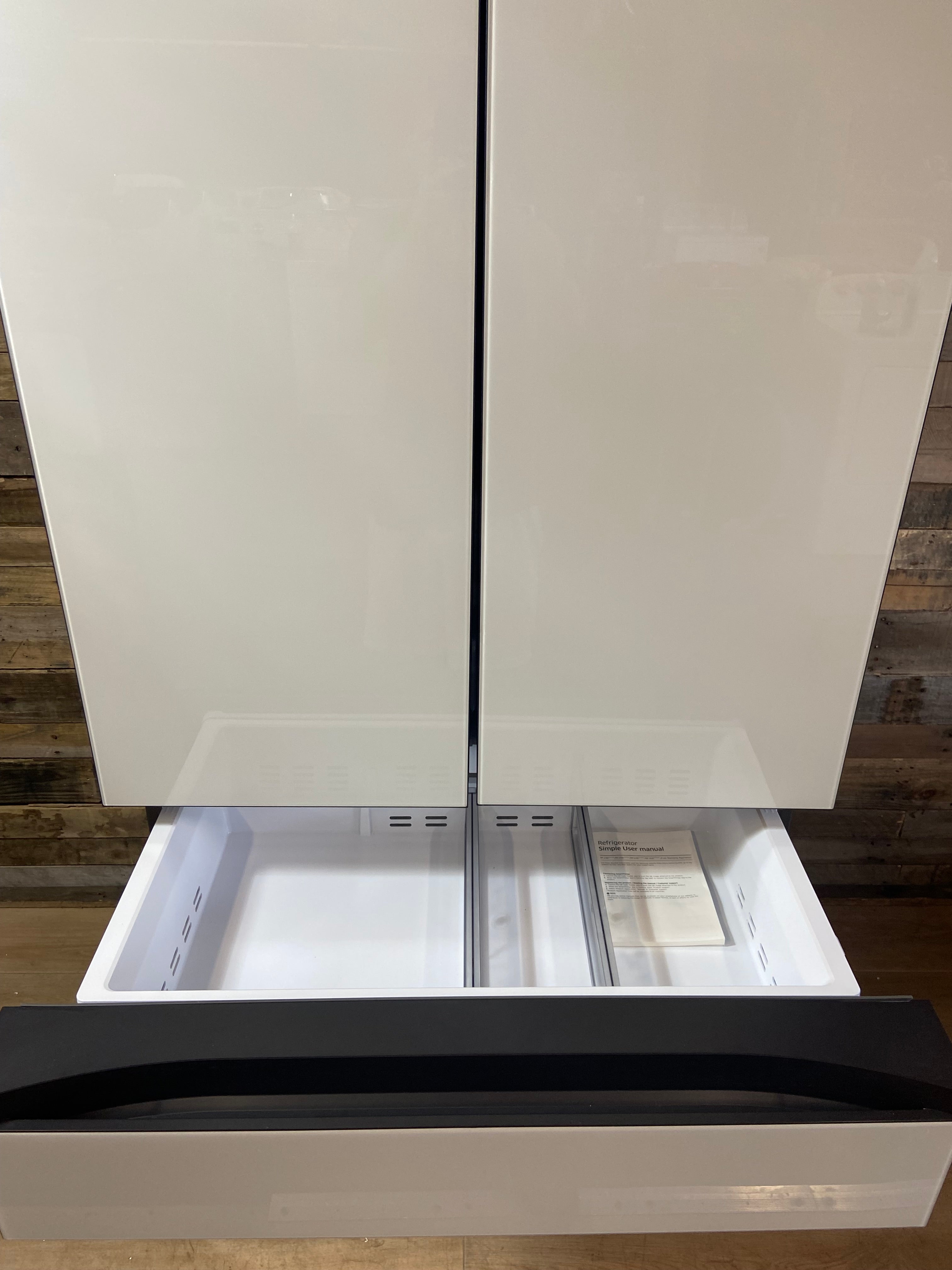 Samsung Bespoke Counter-Depth Beverage Center 23-cu ft 4 -Door 36-in Wide with Dual Ice Maker and Door within Door ( White Glass )