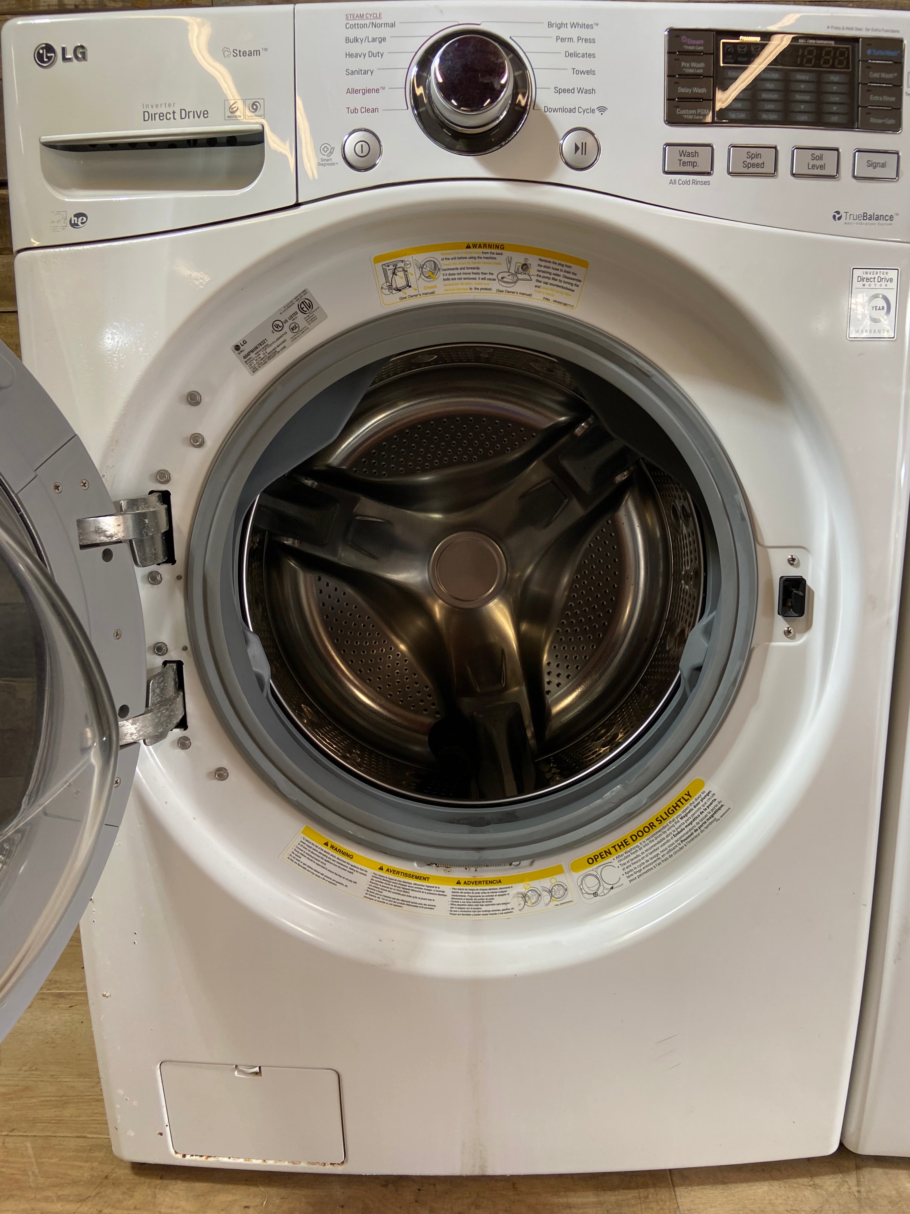 LG Front Load White Washer & Dryer Set