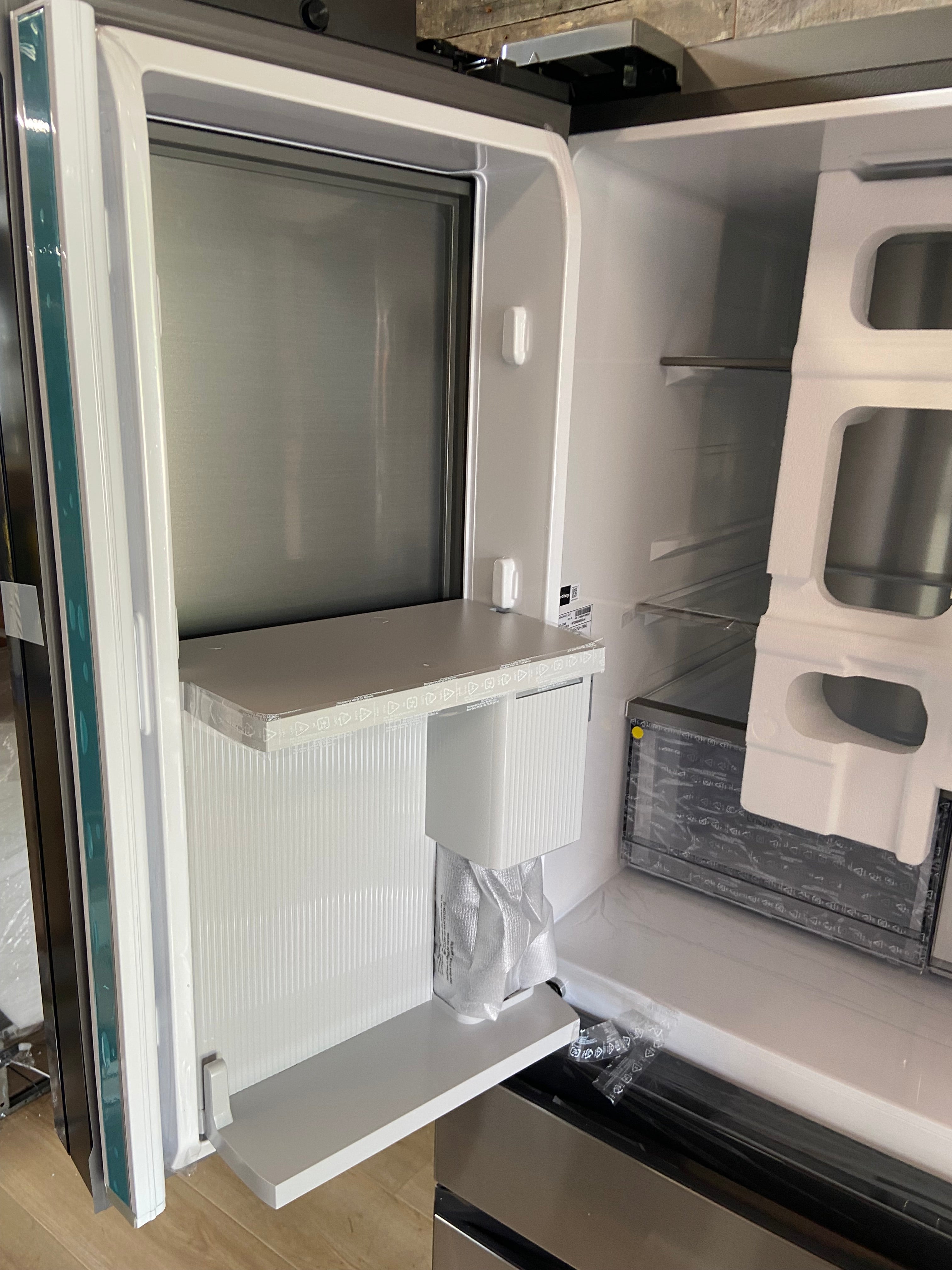Samsung Bespoke 36 in. 29 cu. ft. Standard Depth 4-Door French Door Refrigerator with Sphere Ice in Stainless Steel