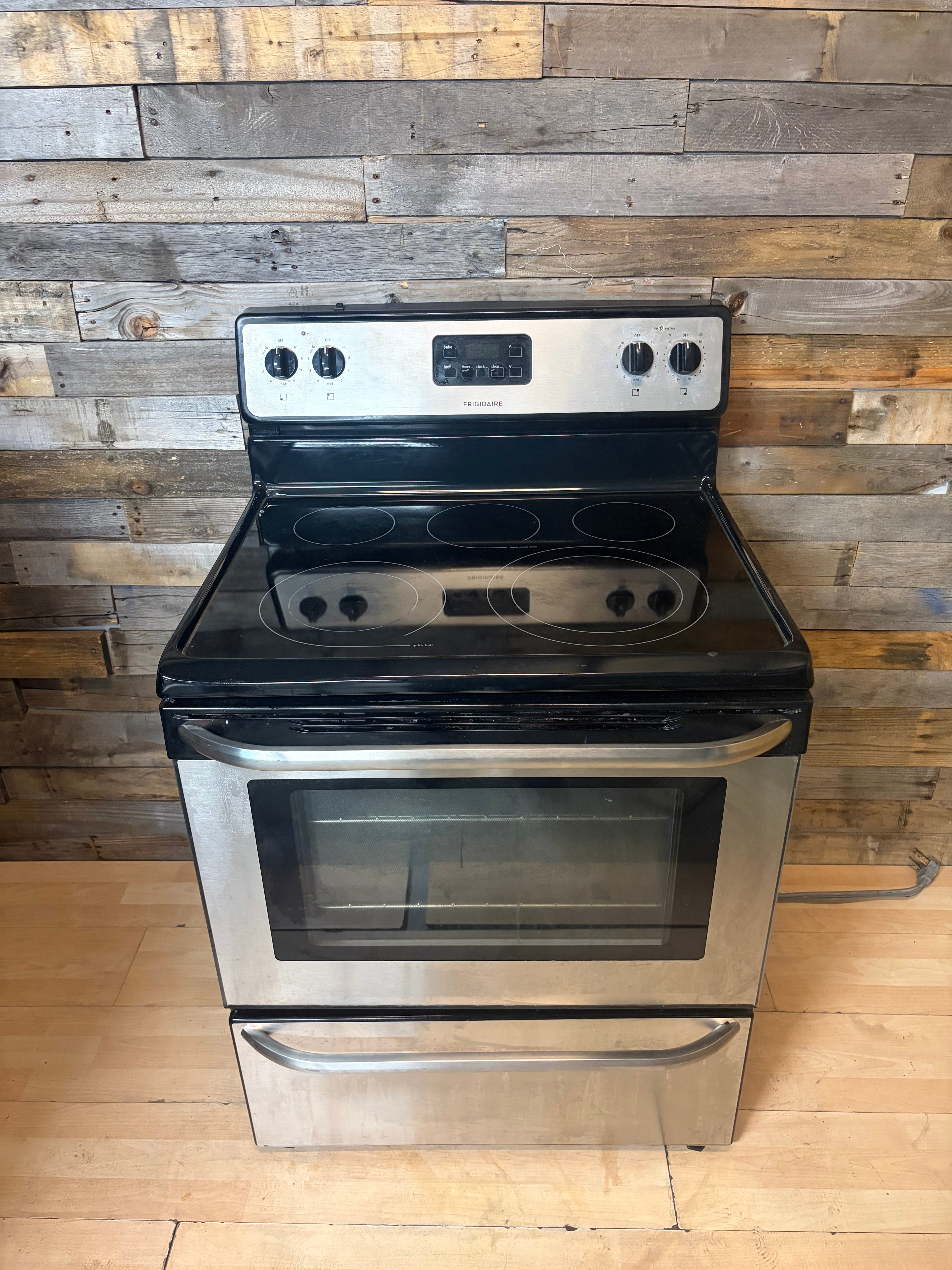 Frigidaire Stainless 5 Burner Glass Top Range