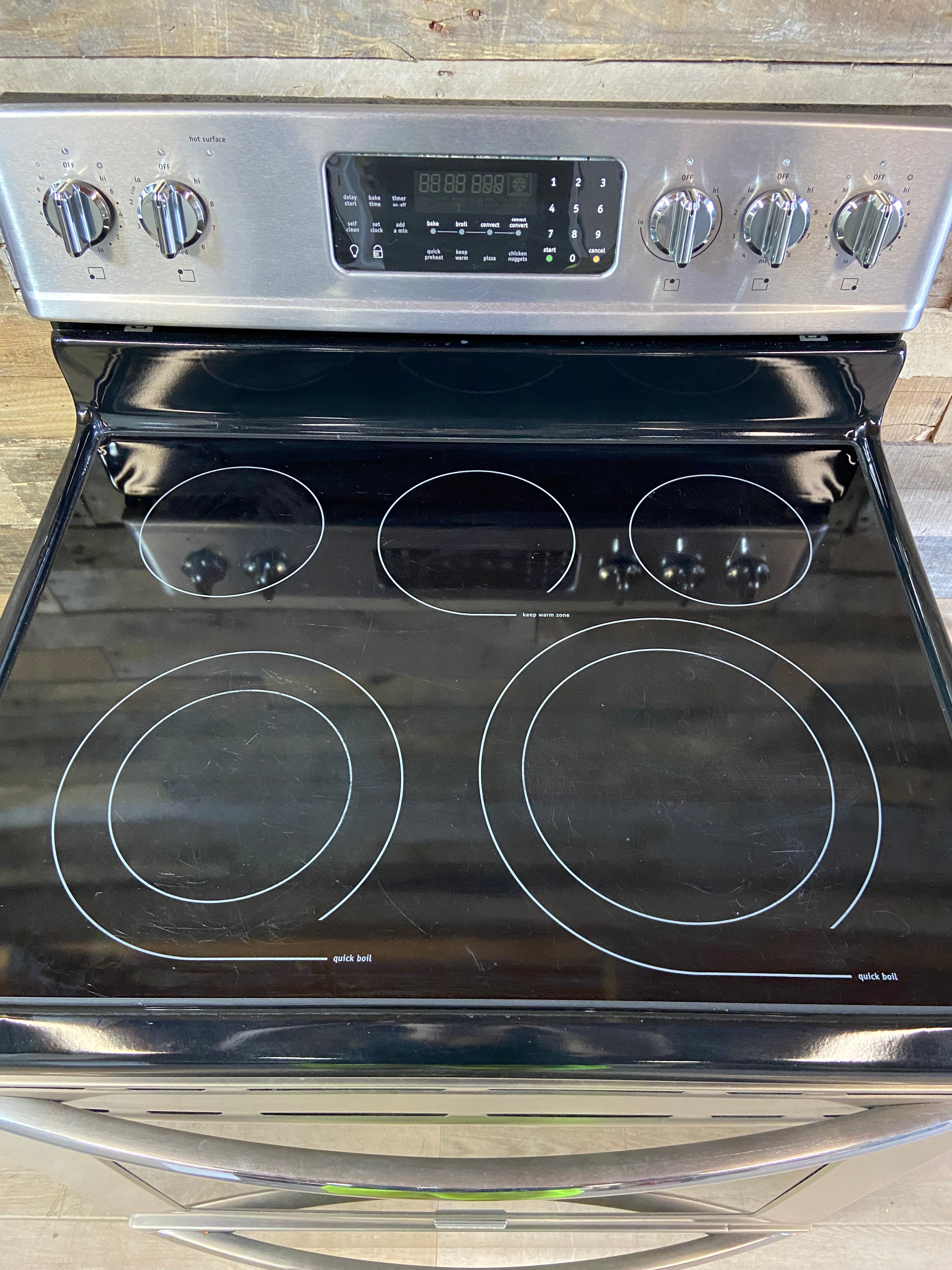 Frigidaire 5 Burner Range Convection Oven