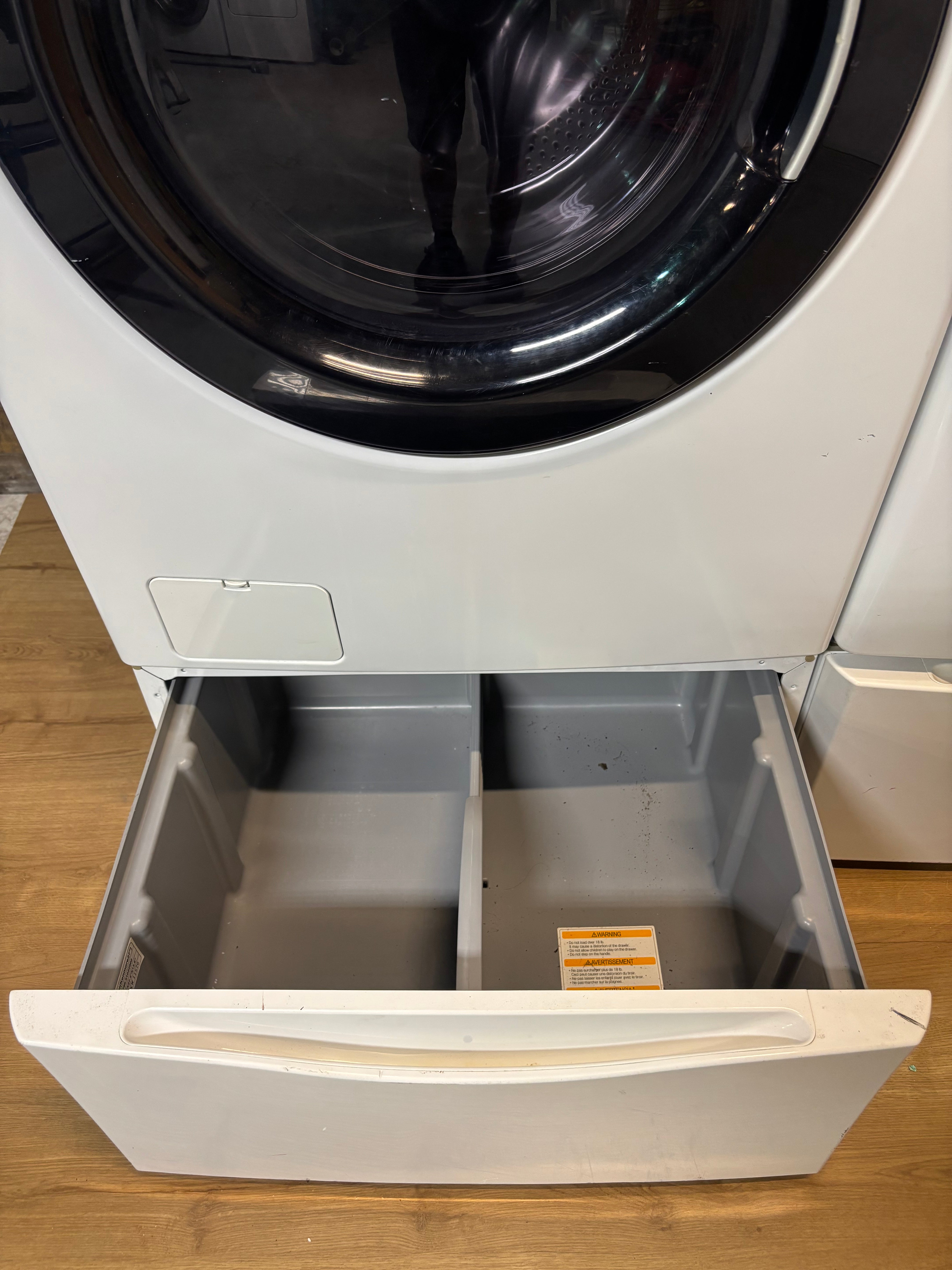 Kenmore Elite Pedestal Front Load Set