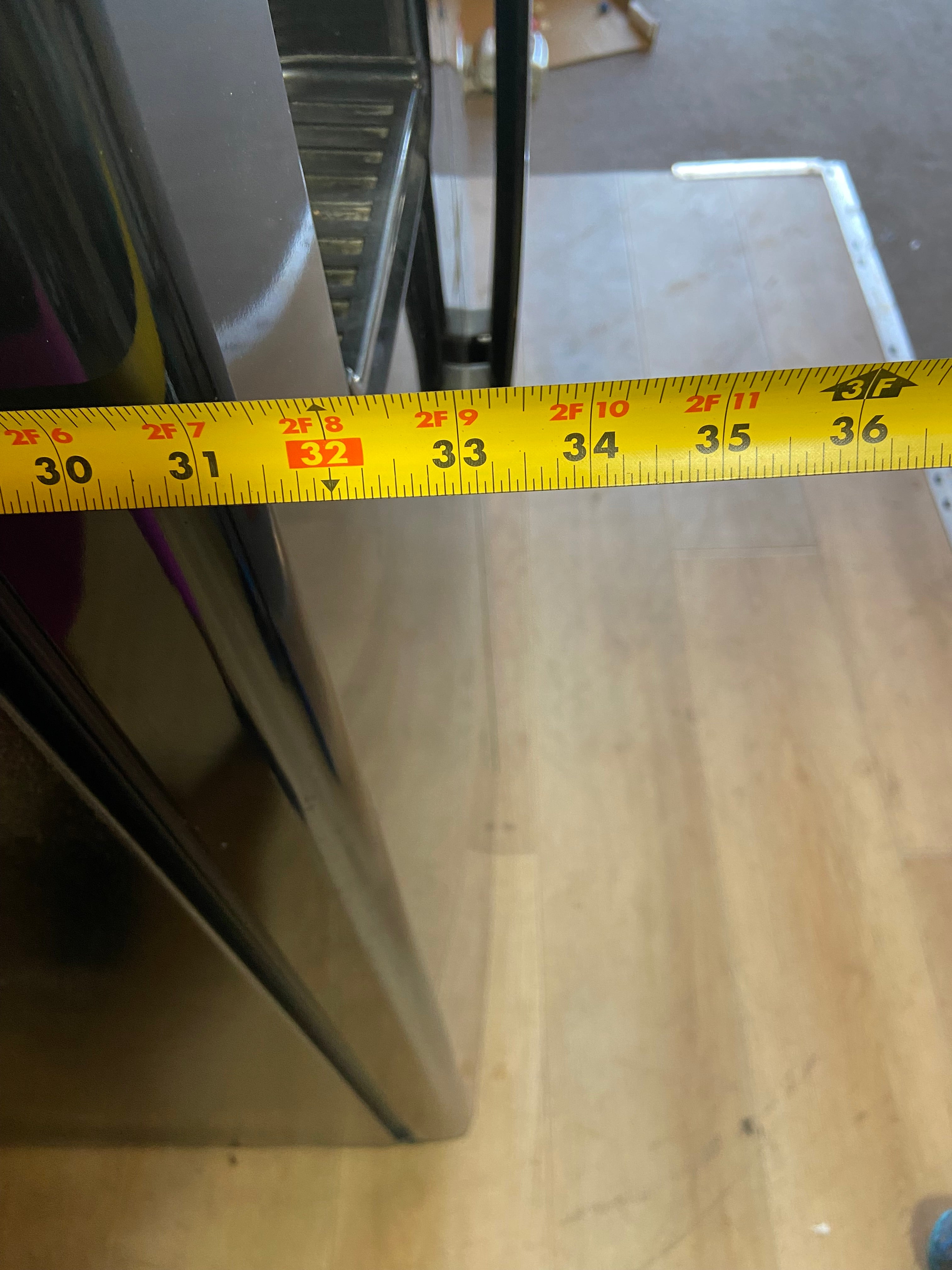 Black Side/Side GE Refrigerator. Ice/Water doesn’t work