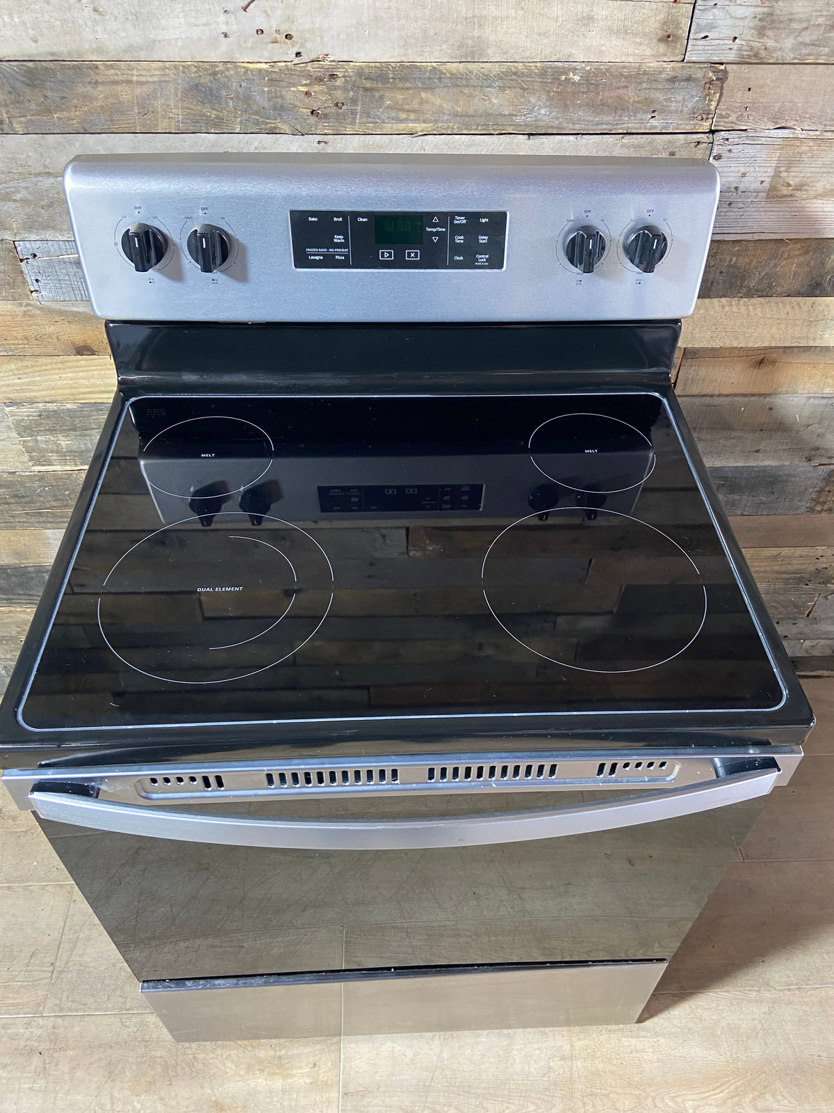 Whirlpool Stainless Steel 4 Burner Range