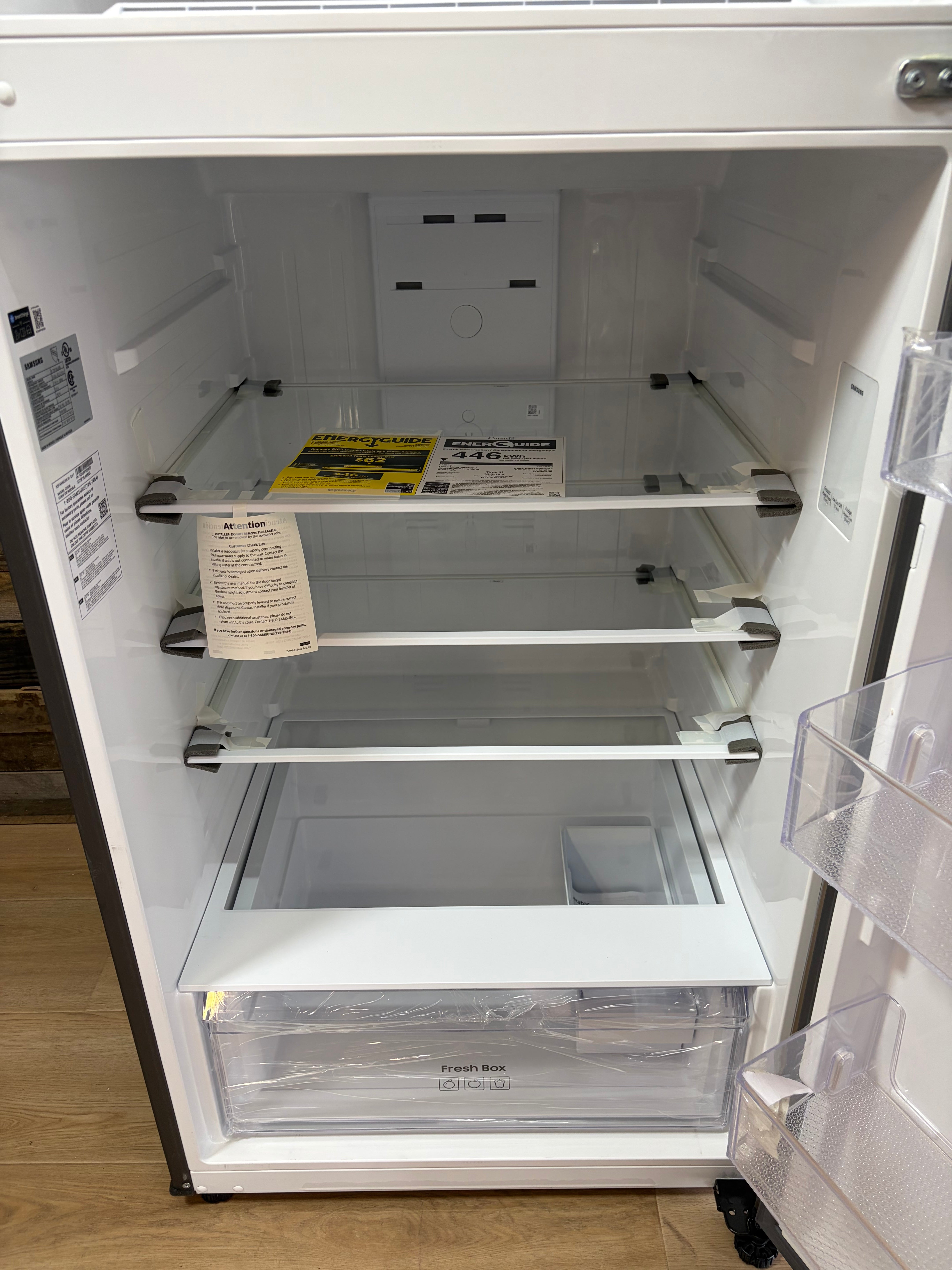 Samsung 18-Cu. Ft. Top Freezer Refrigerator with All-Around Cooling & Ice Maker