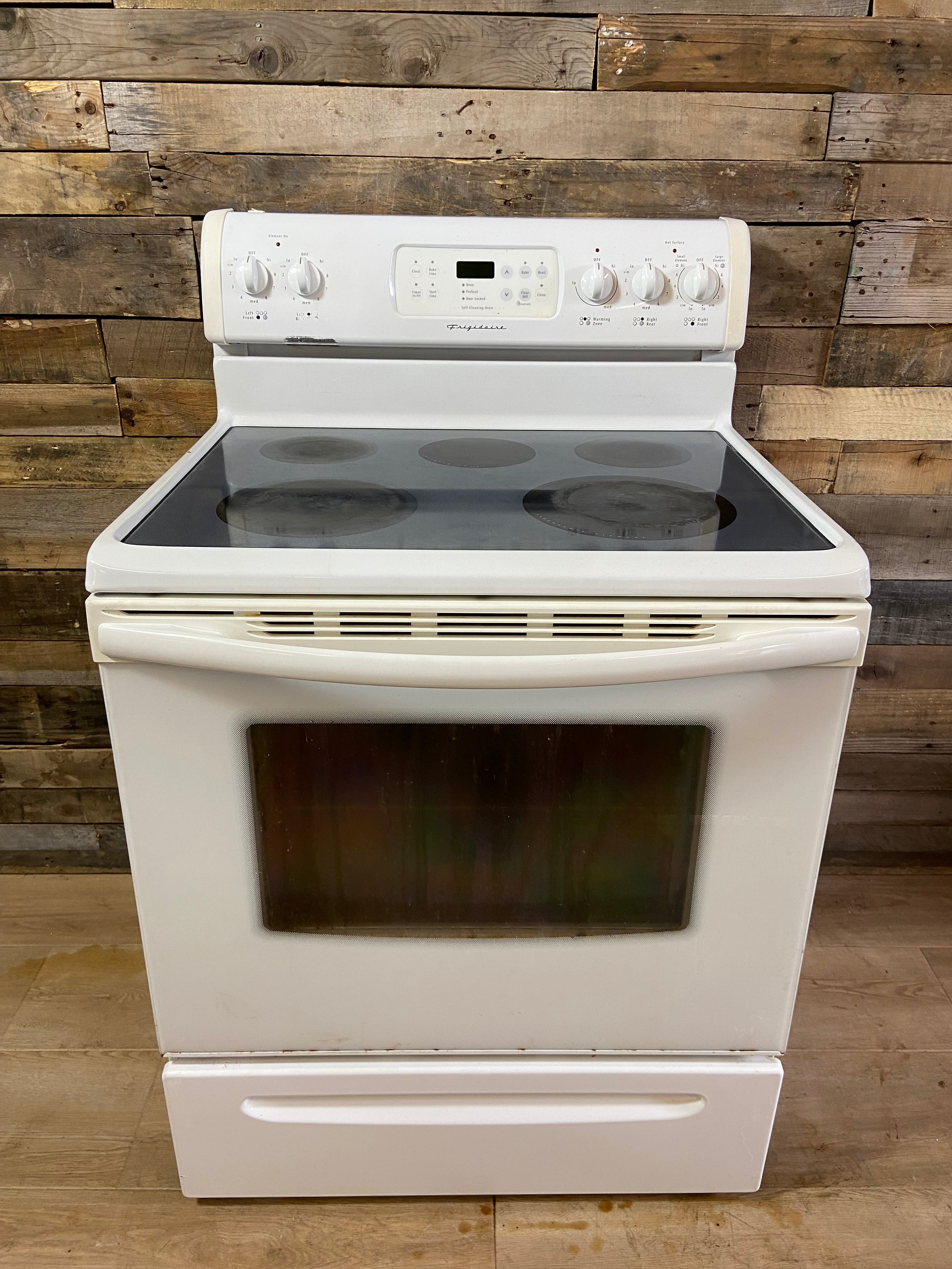 Frigidaire White 5 Burner Range