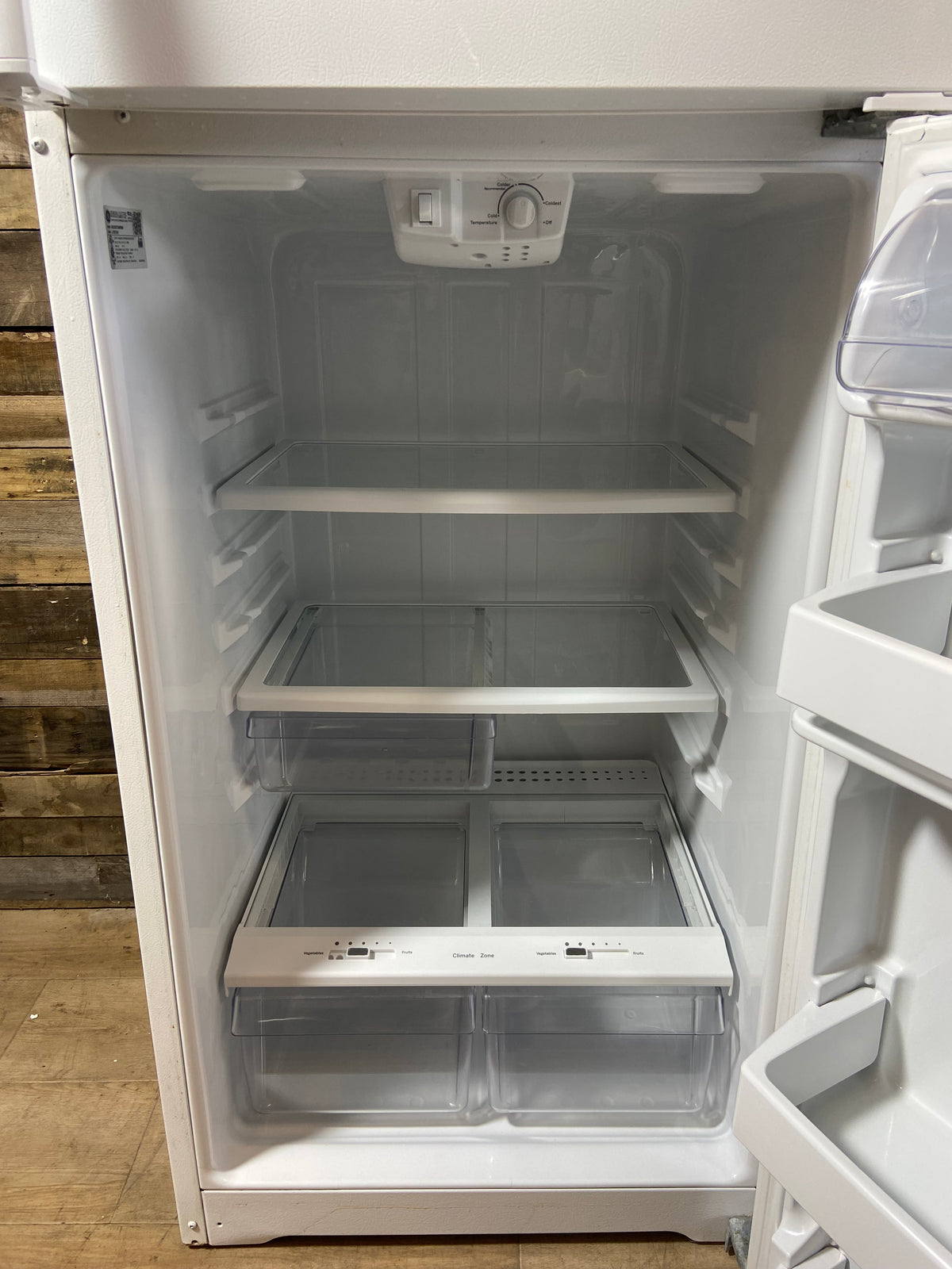 GE White Top/Bottom Refrigerator With Ice Maker