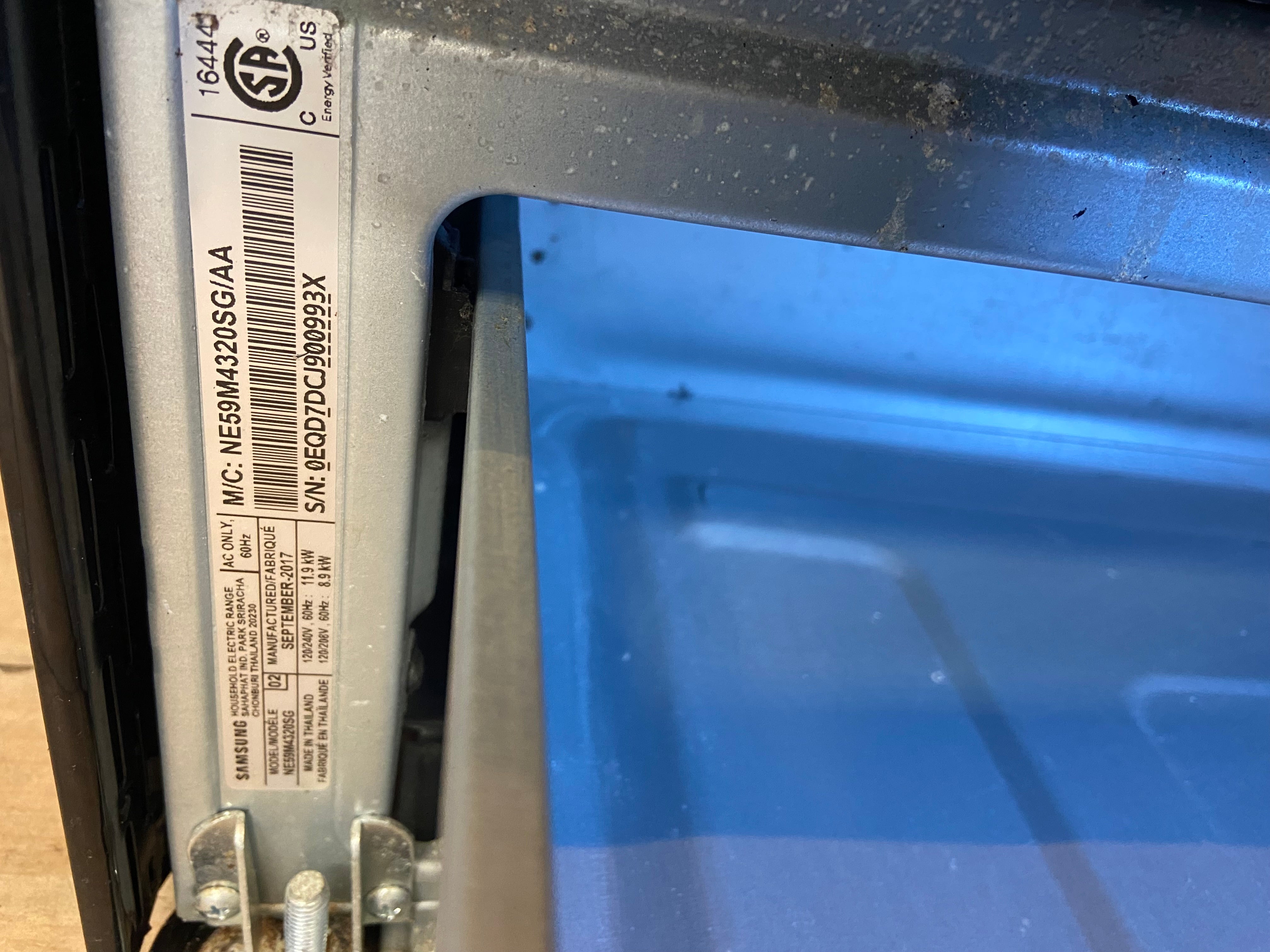 Samsung Black Stainless 5 Burner Convection Range