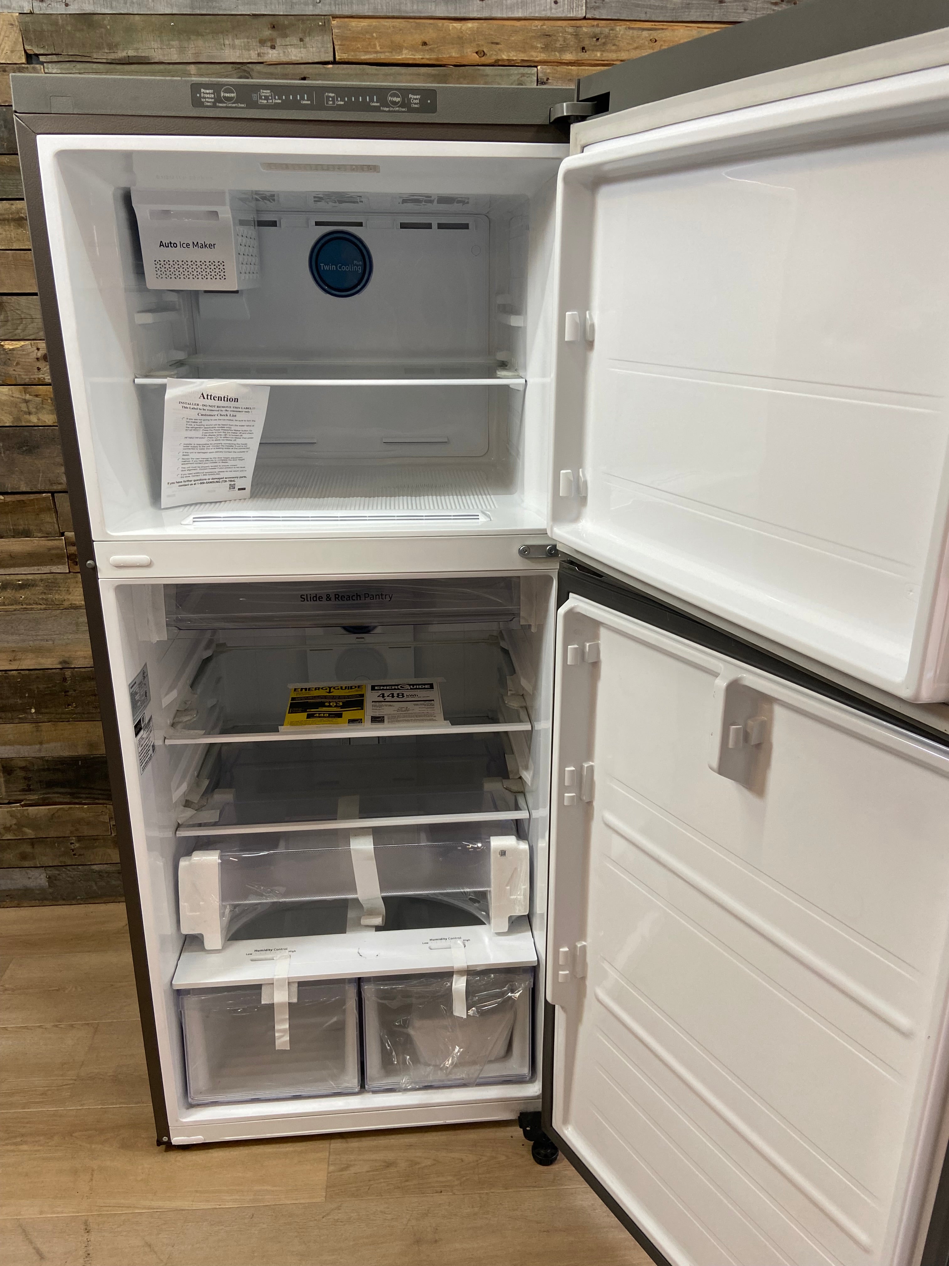 Samsung 18-Cu. Ft. Top Freezer Refrigerator with Ice Maker
