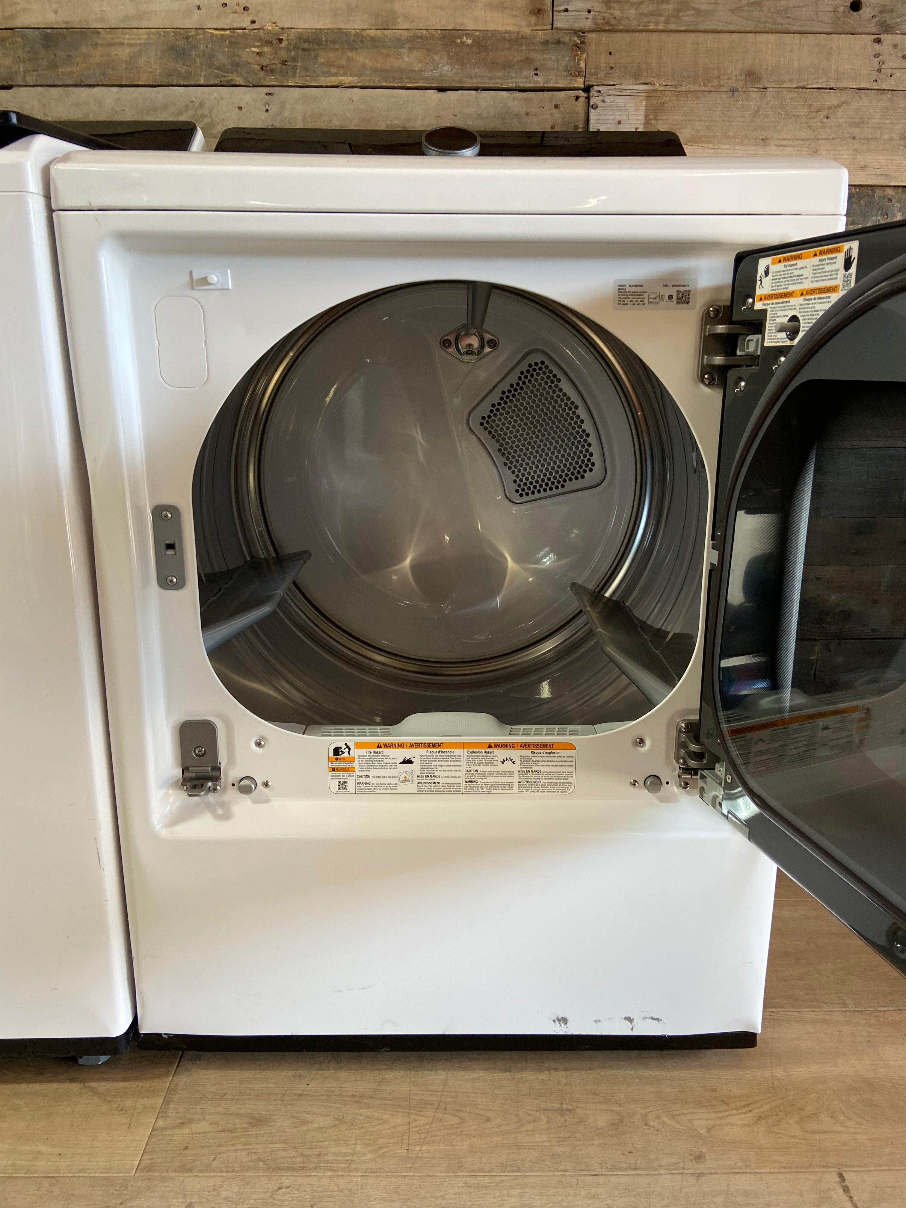LG WashTower White Smart Laundry Center with ThinQ – 4.5 Cu. Ft. Washer & 7.4 Cu. Ft. Dryer