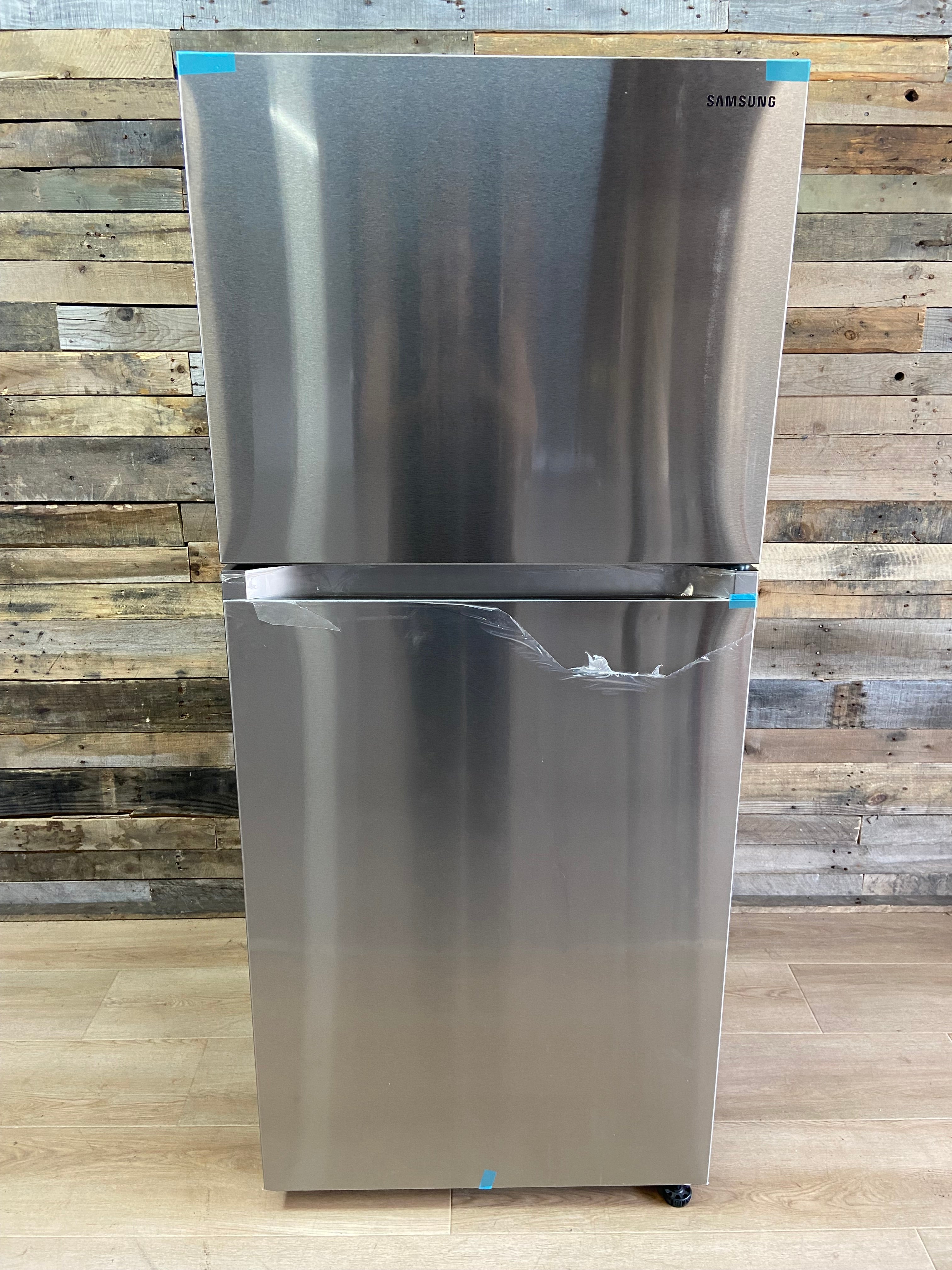 Samsung 18-Cu. Ft. Top Freezer Refrigerator with Ice Maker – The