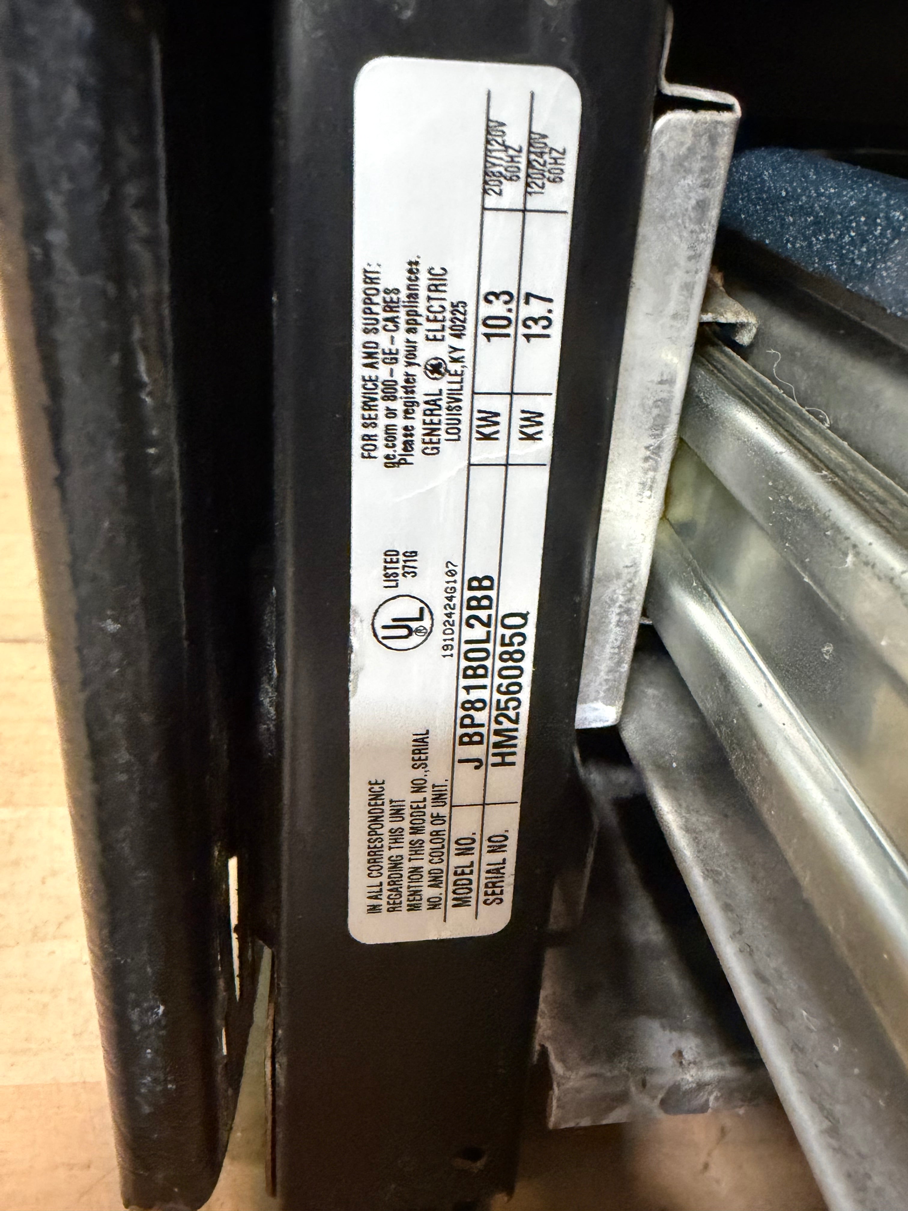 GE Black 5 Burner Glass Top Range With Warming Drawer