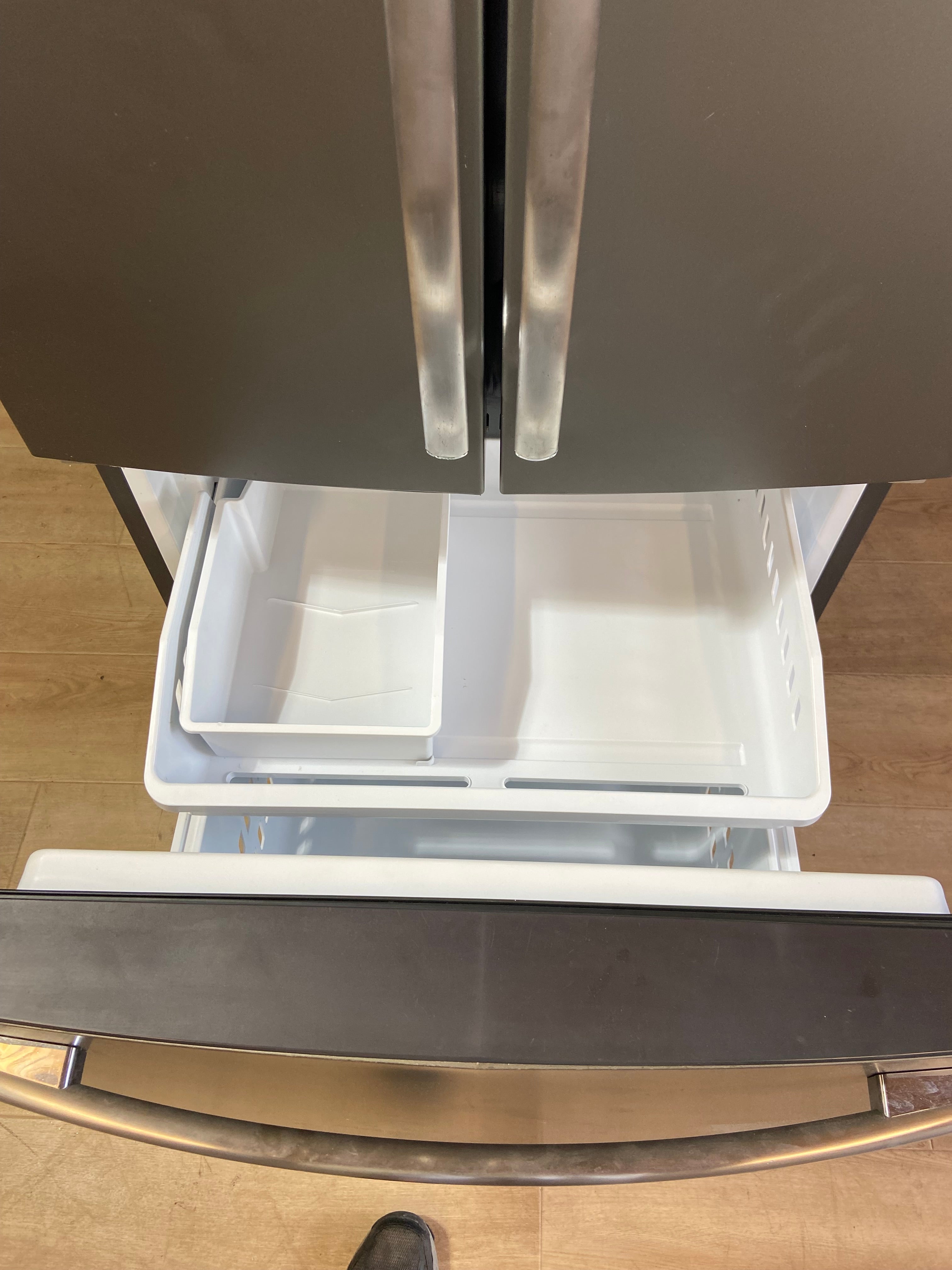 GE Slate Standard-Depth 27-cu ft French Door Refrigerator (Inside Fridge Water/Ice Maker)