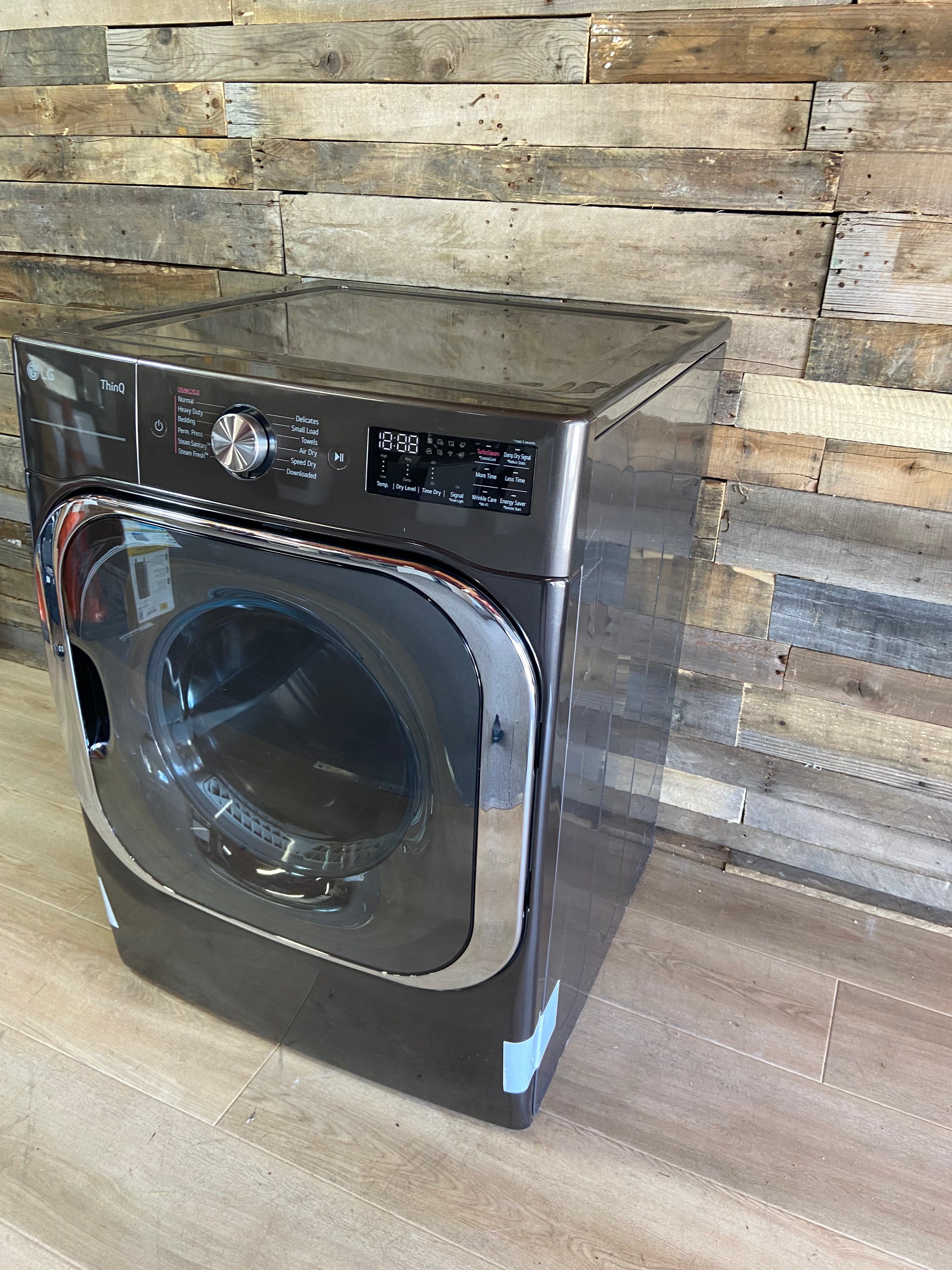 LG 9.0 Cu Ft Smart Gas Dryer w/ TurboSteam & WiFi – Black Steel – DLGX8901B