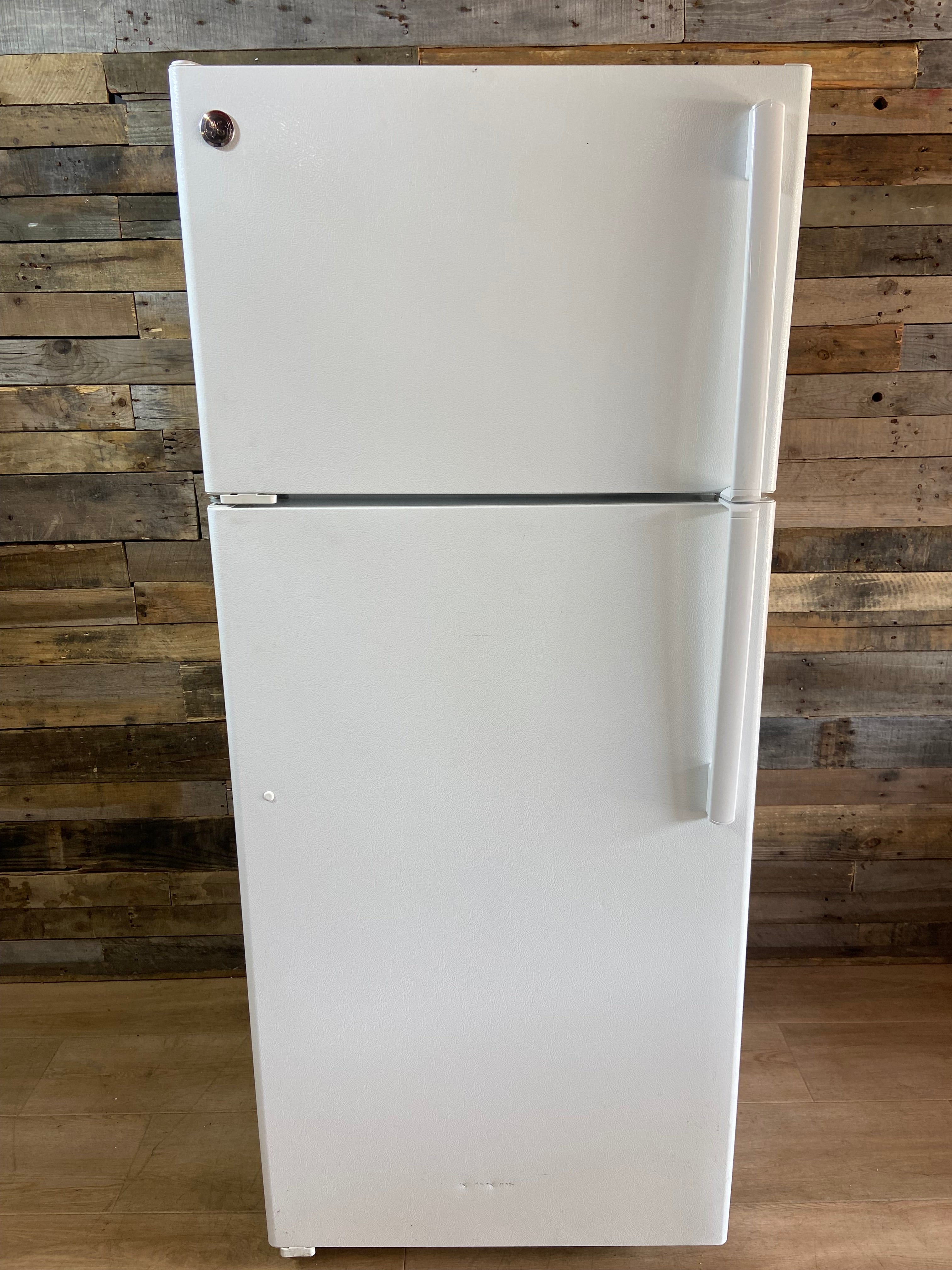 GE White Top/Bottom Refrigerator