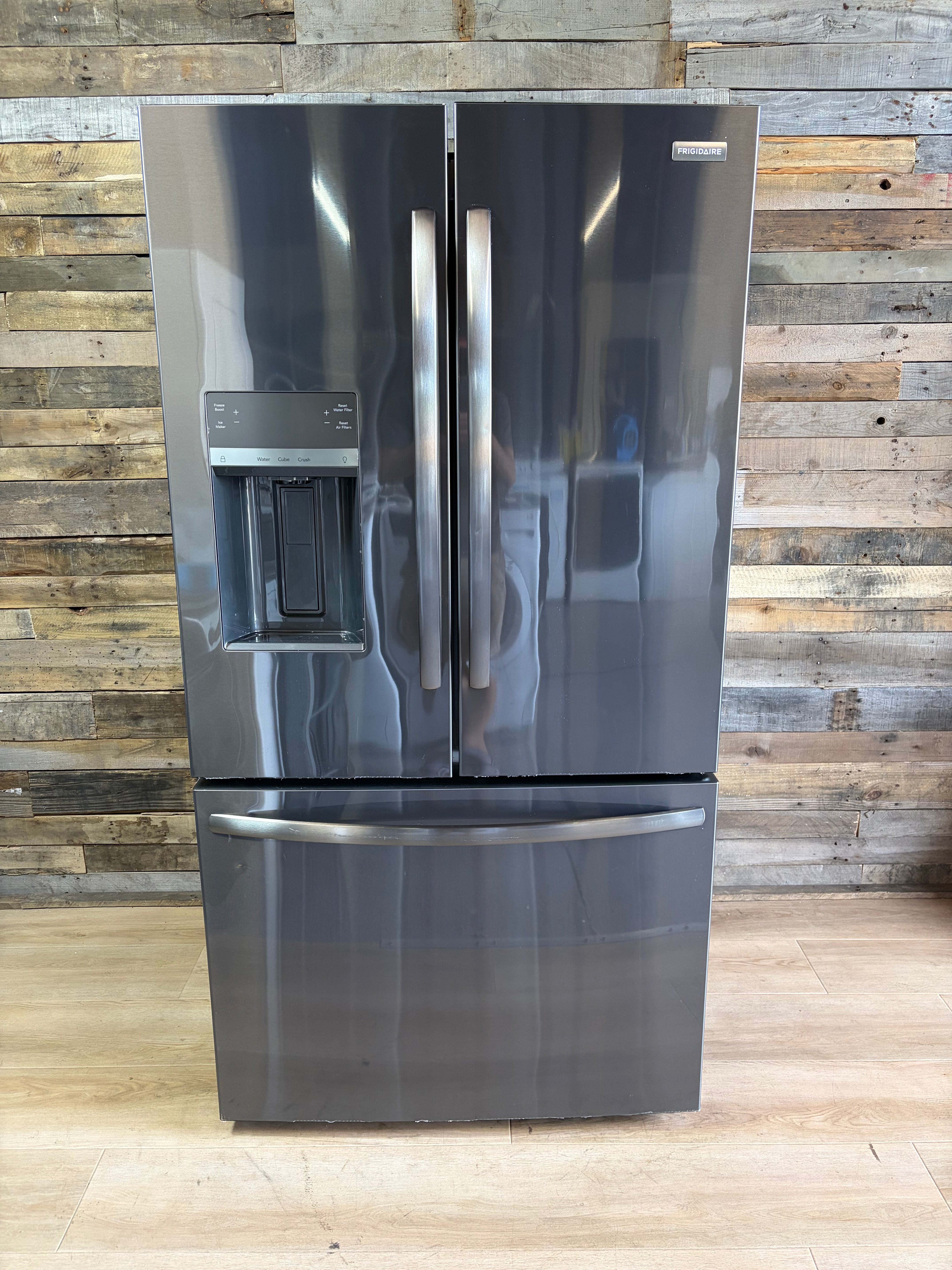 Frigidaire Standard-Depth 27.8-cu ft 36-in Wide with Ice Maker (Black Stainless Steel)