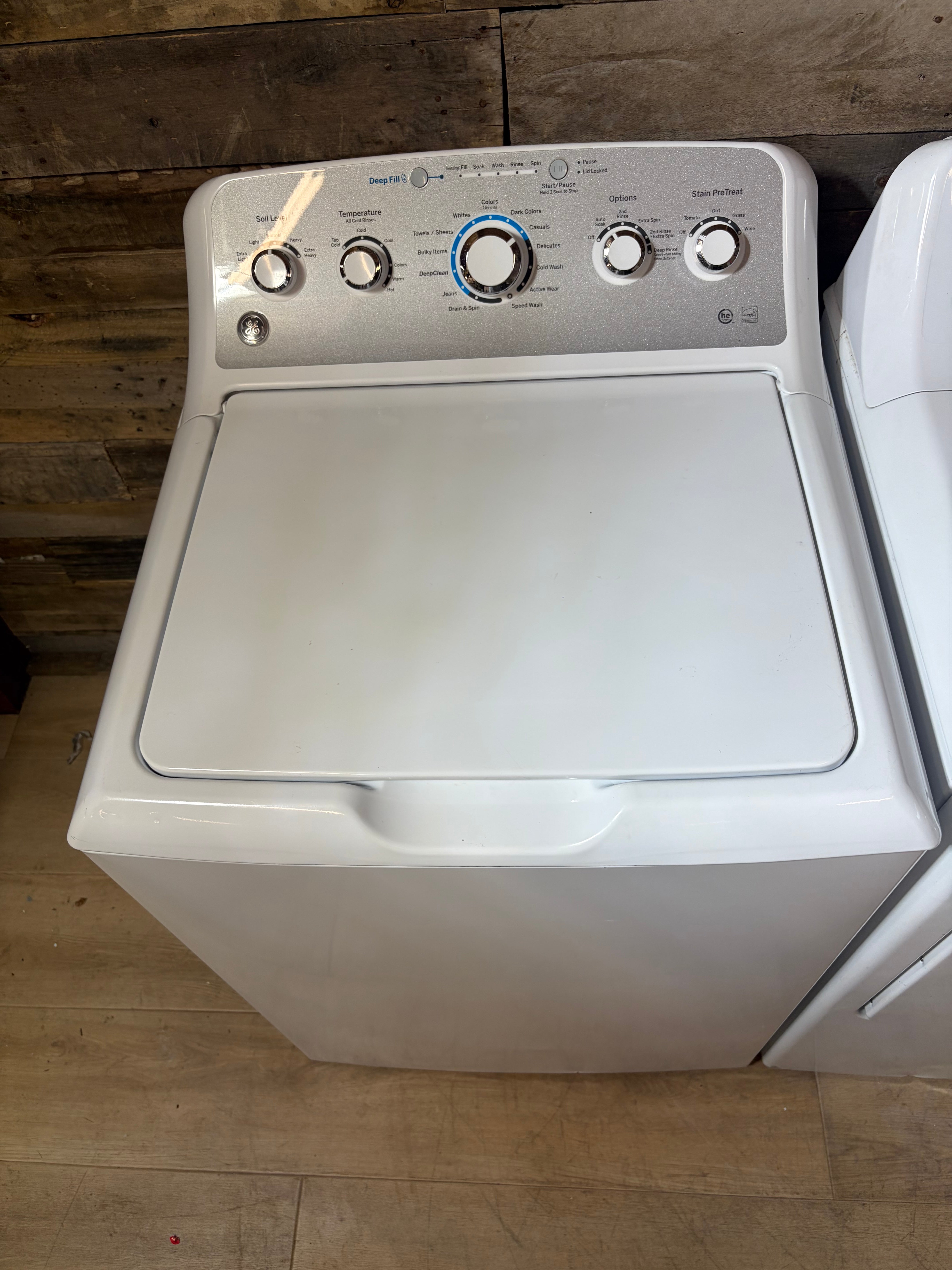 White GE Top Load Set With Agitator