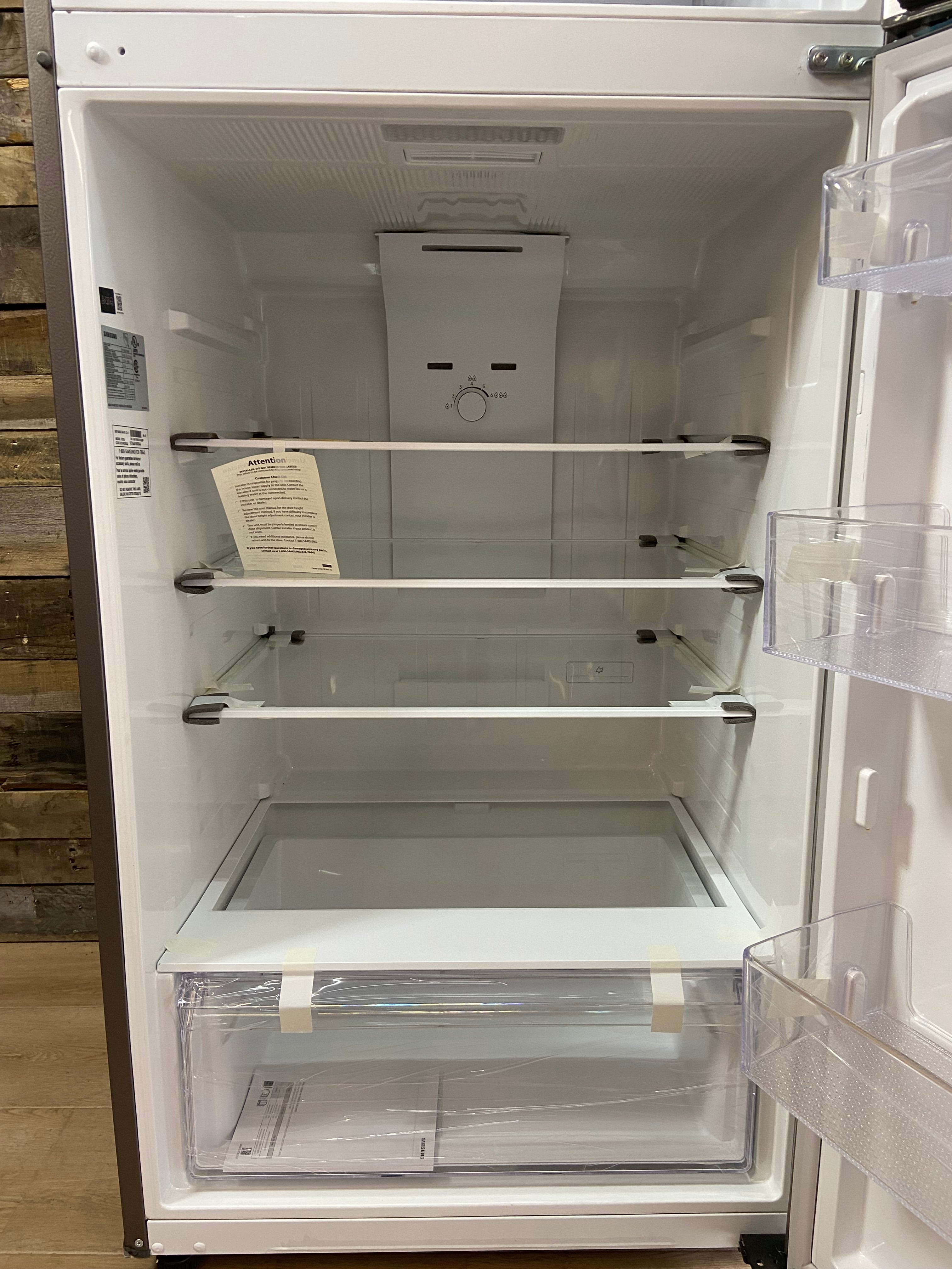 Samsung 28" 15.6 Cu. Ft. Stainless Steel Top Freezer Refrigerator
