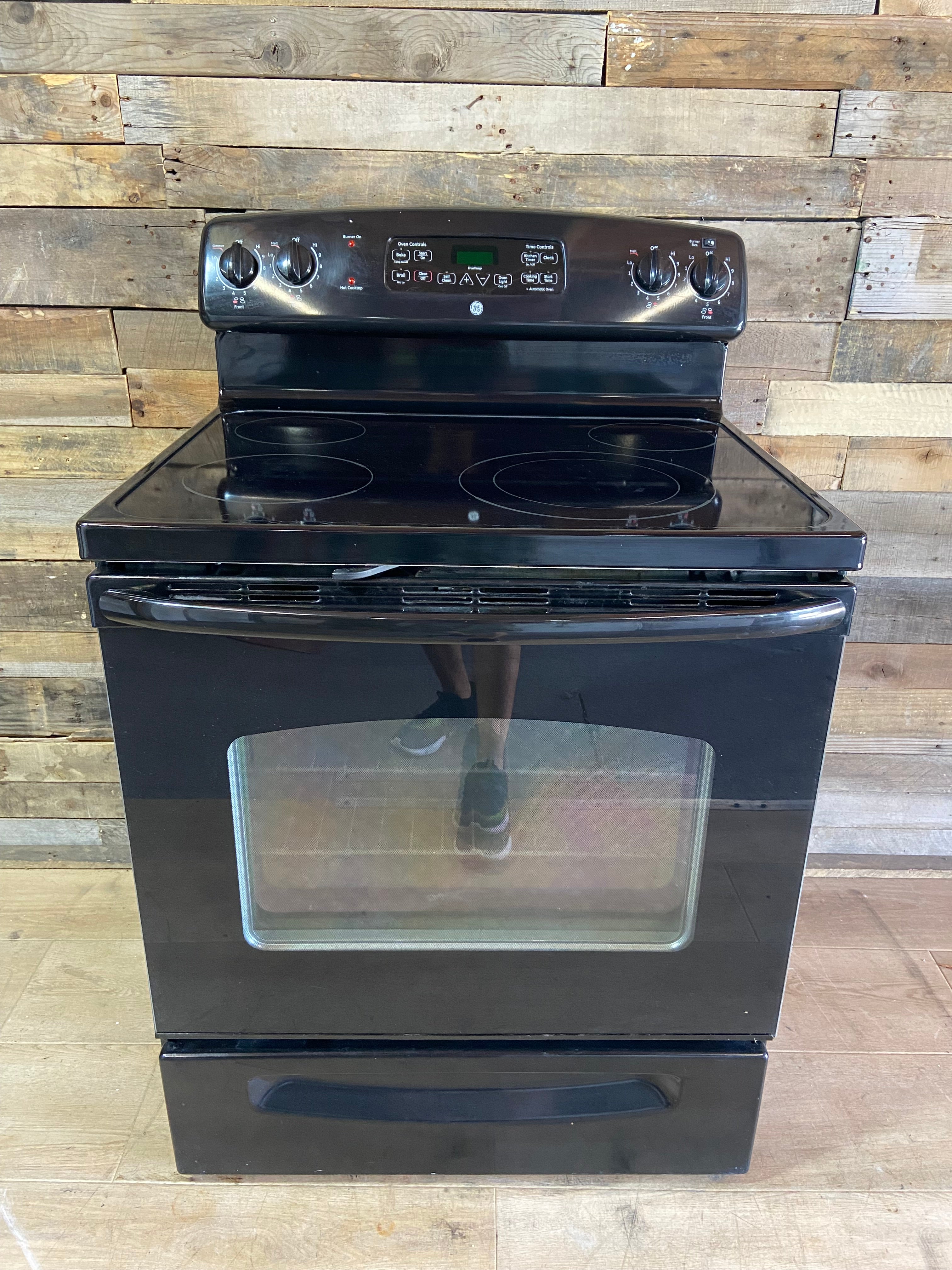 GE Black 4 Burner Range