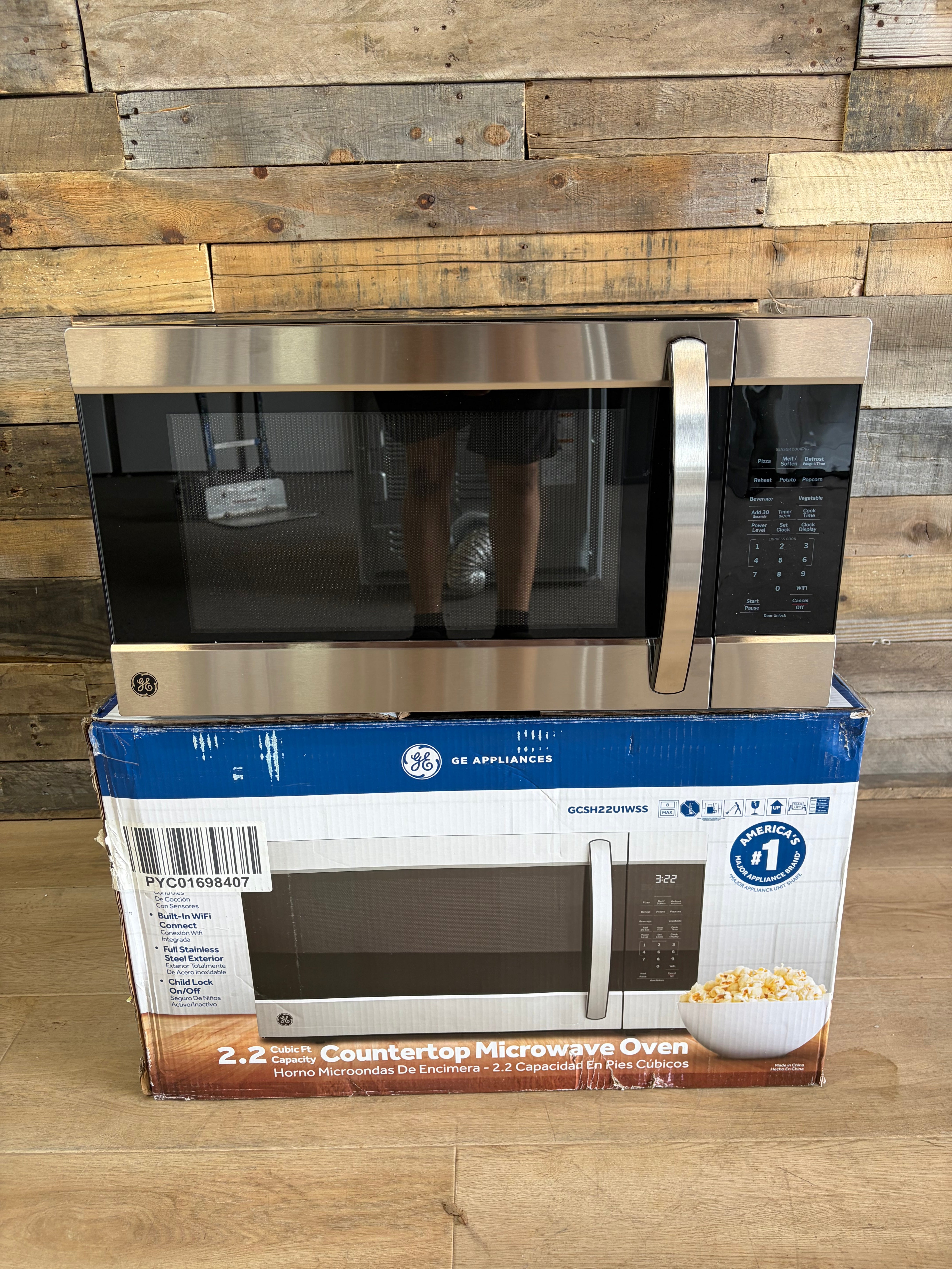 GE® 2.2 Cu. Ft. Capacity Countertop Microwave Oven