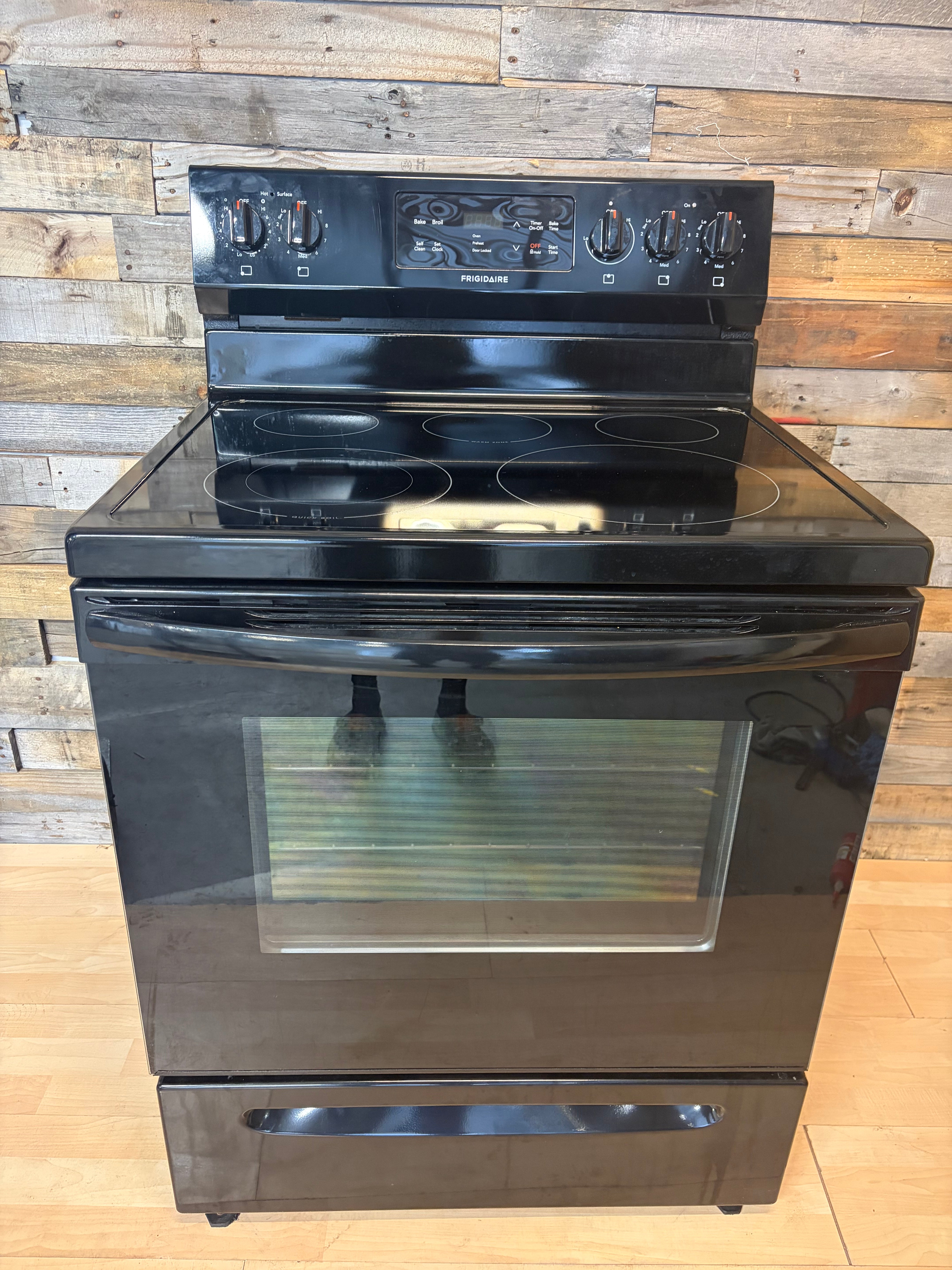 Black Frigidaire Glass Top Range
