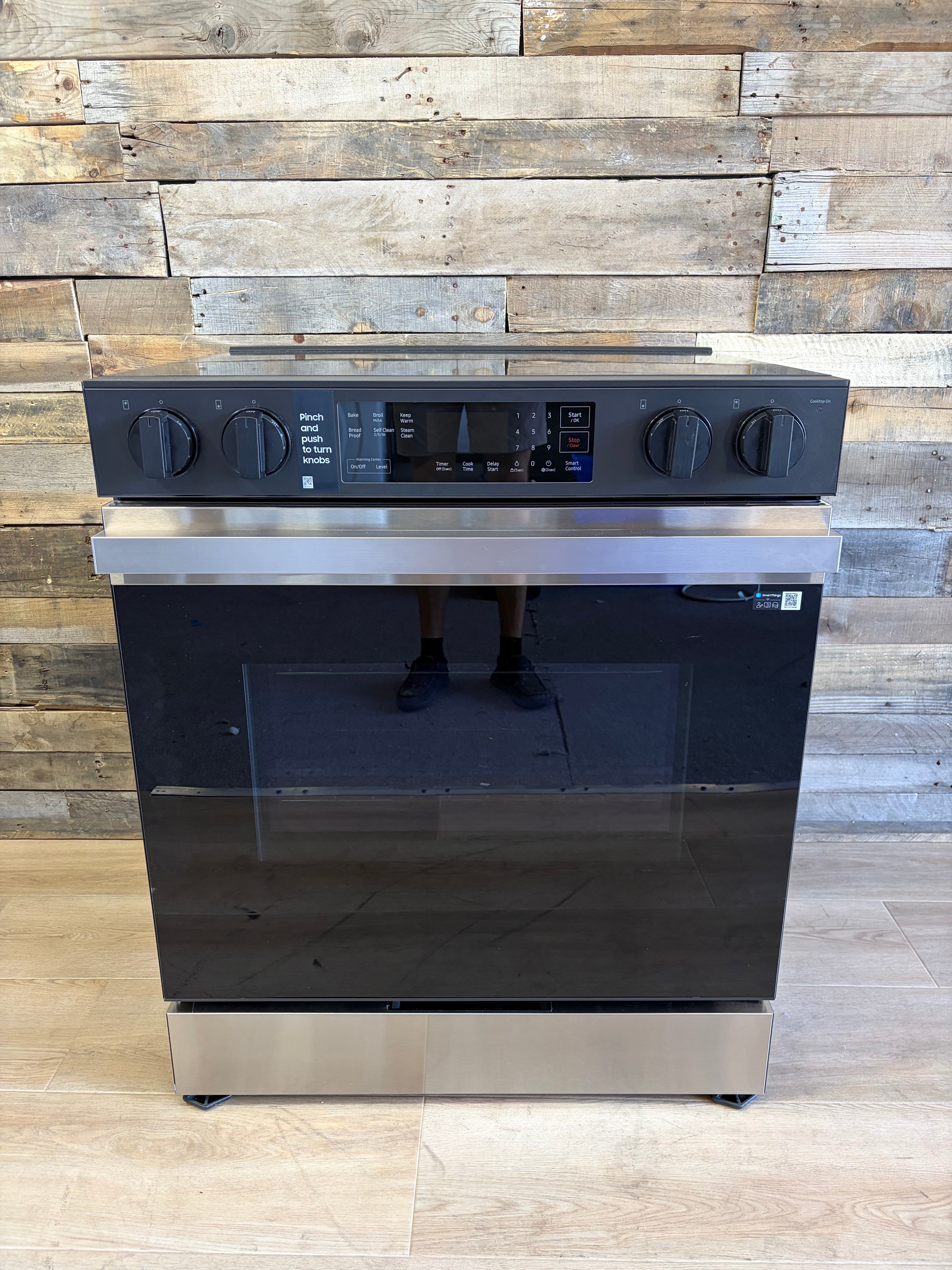 Samsung Bespoke 6.3 cu. ft. Smart Slide-In Electric Range (Stainless Steel)