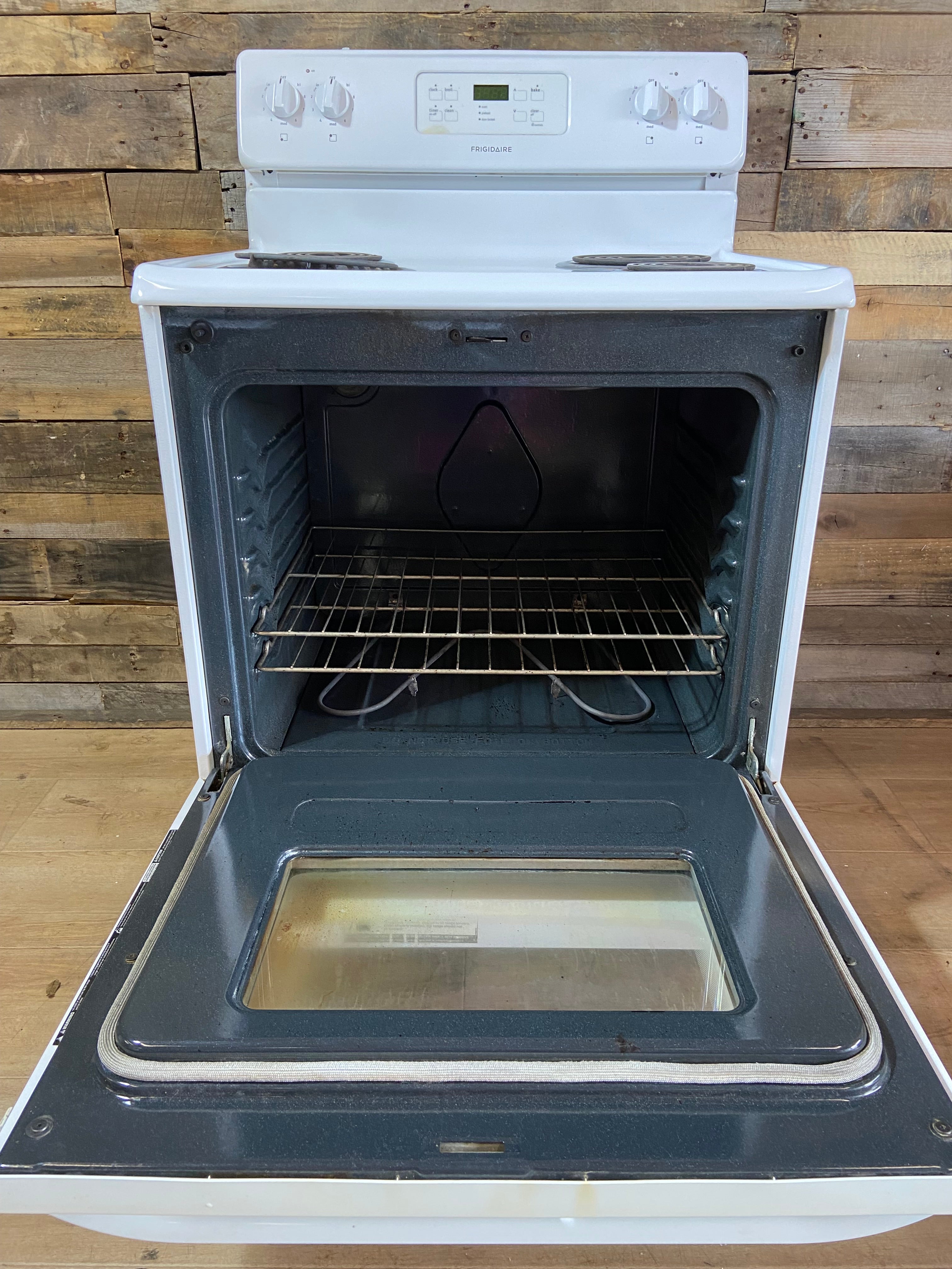 Frigidaire White Coil Top Range