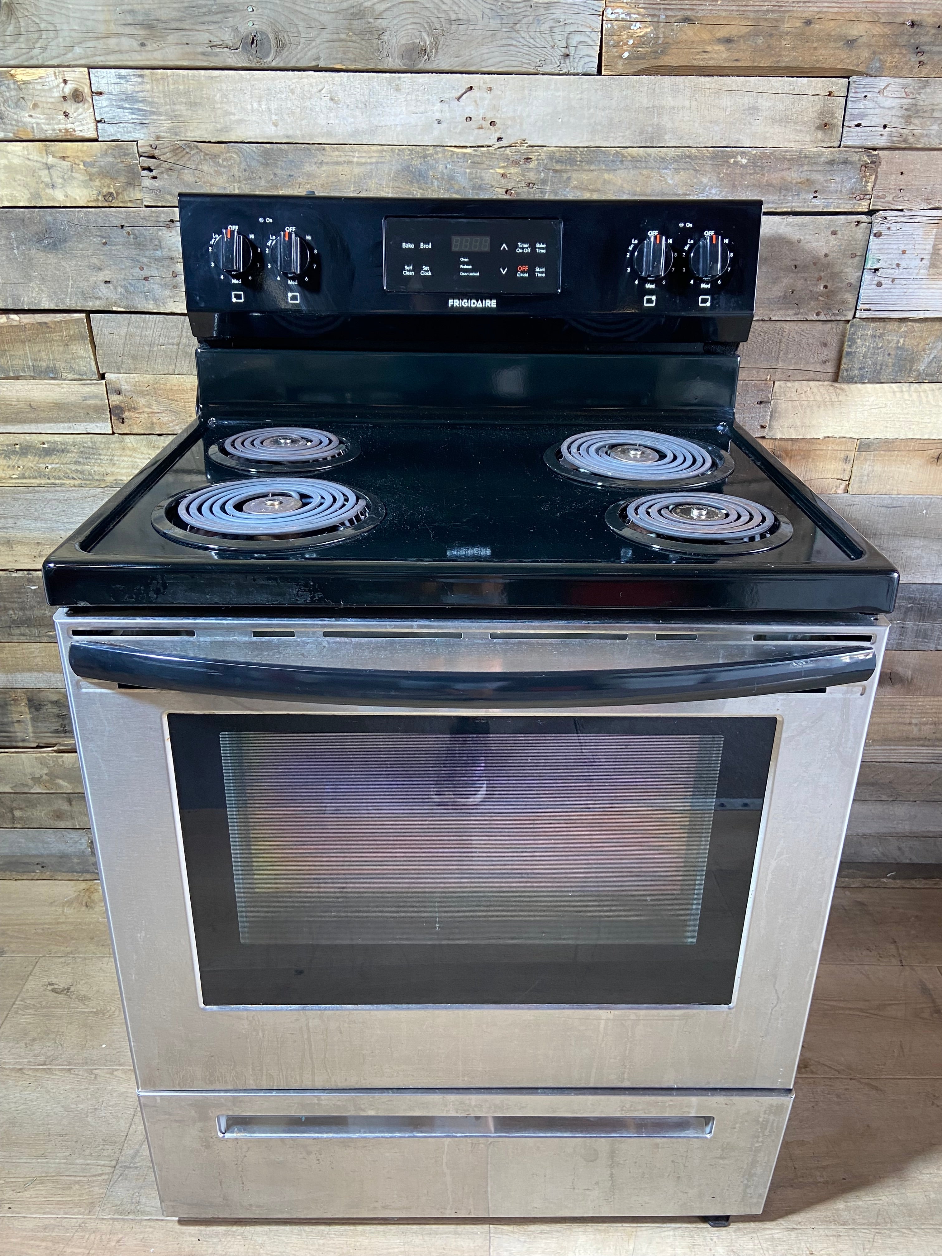 Frigidaire Stainless 4 Burner Coil Top Range