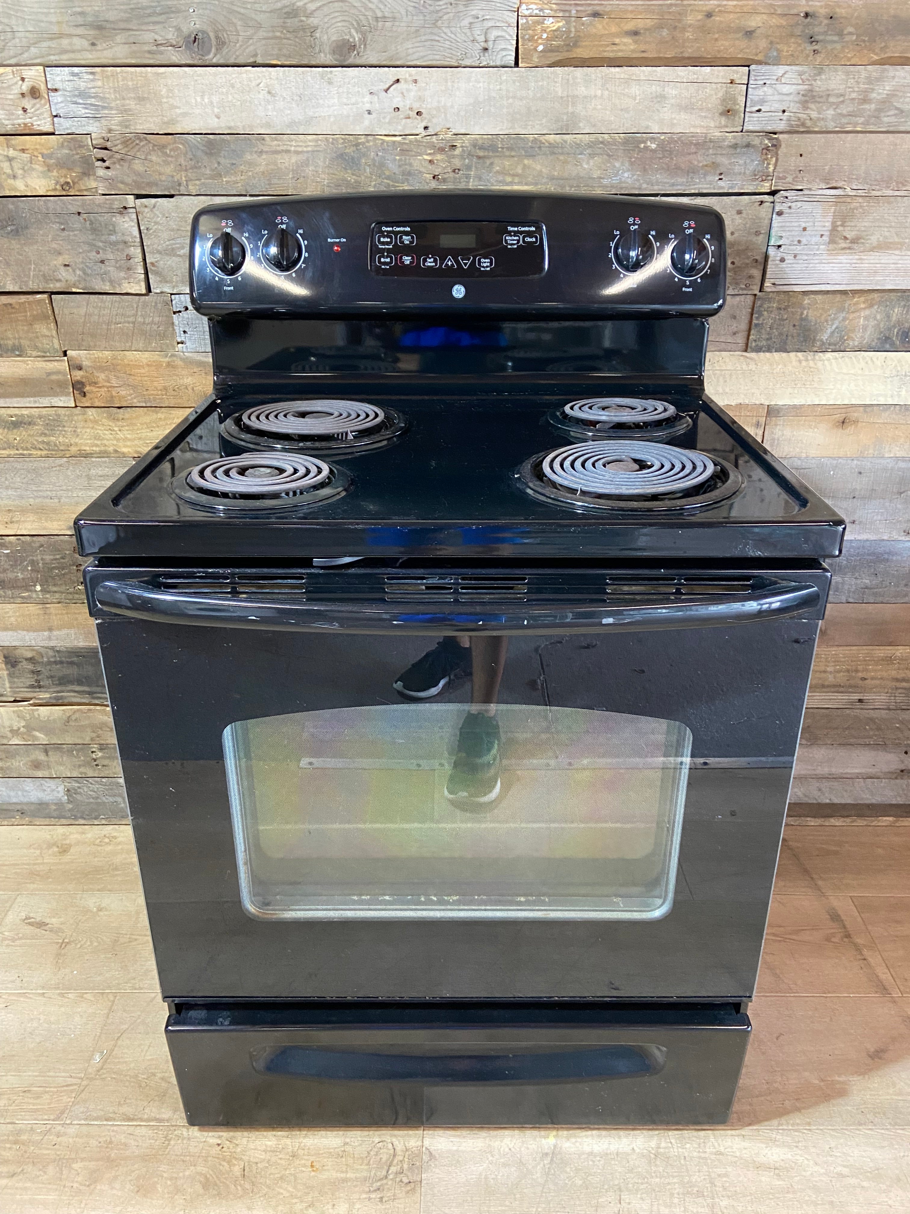 GE Black Coil Top 4 Burner Range