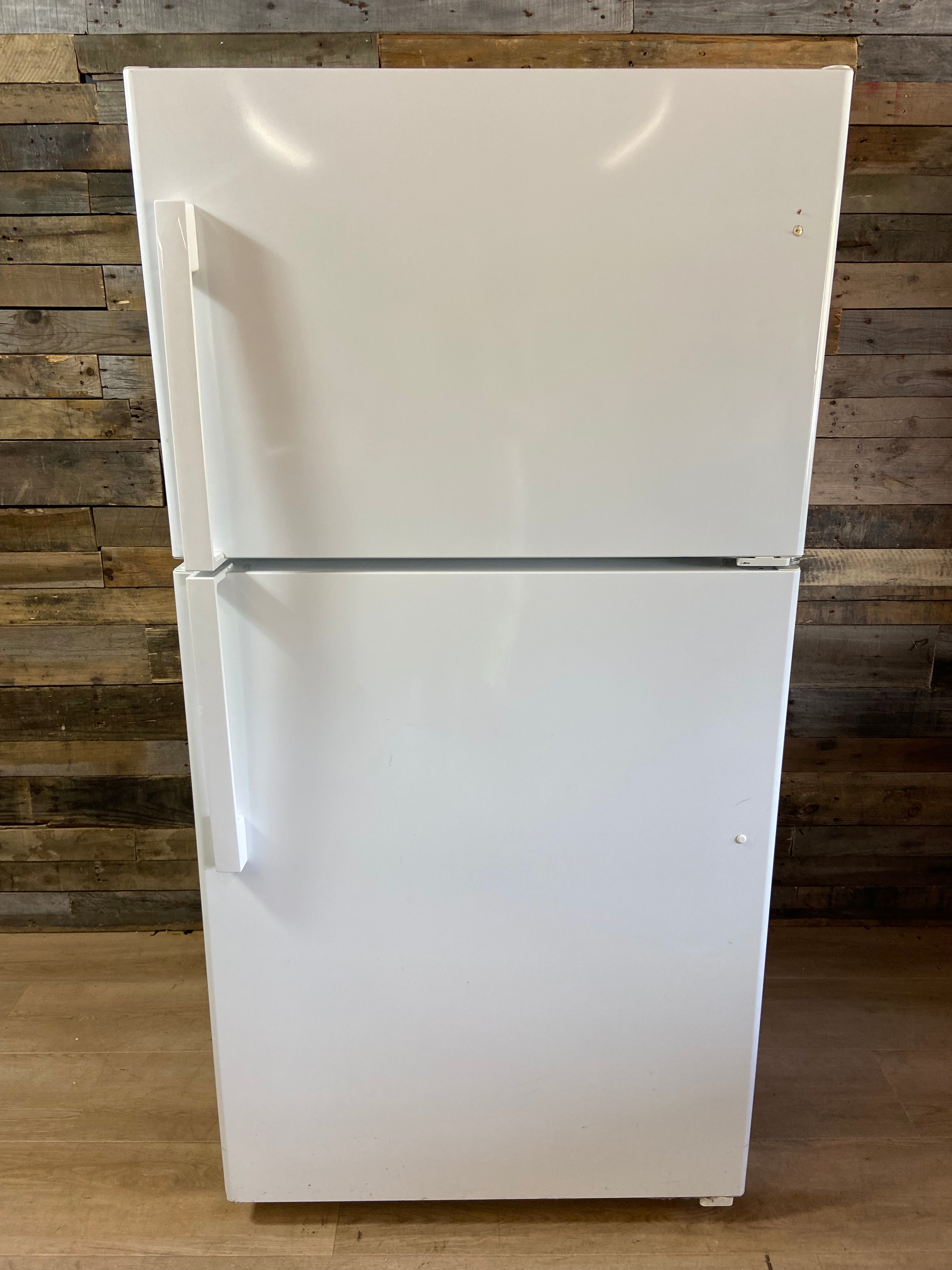 GE White Top Freezer Refrigerator