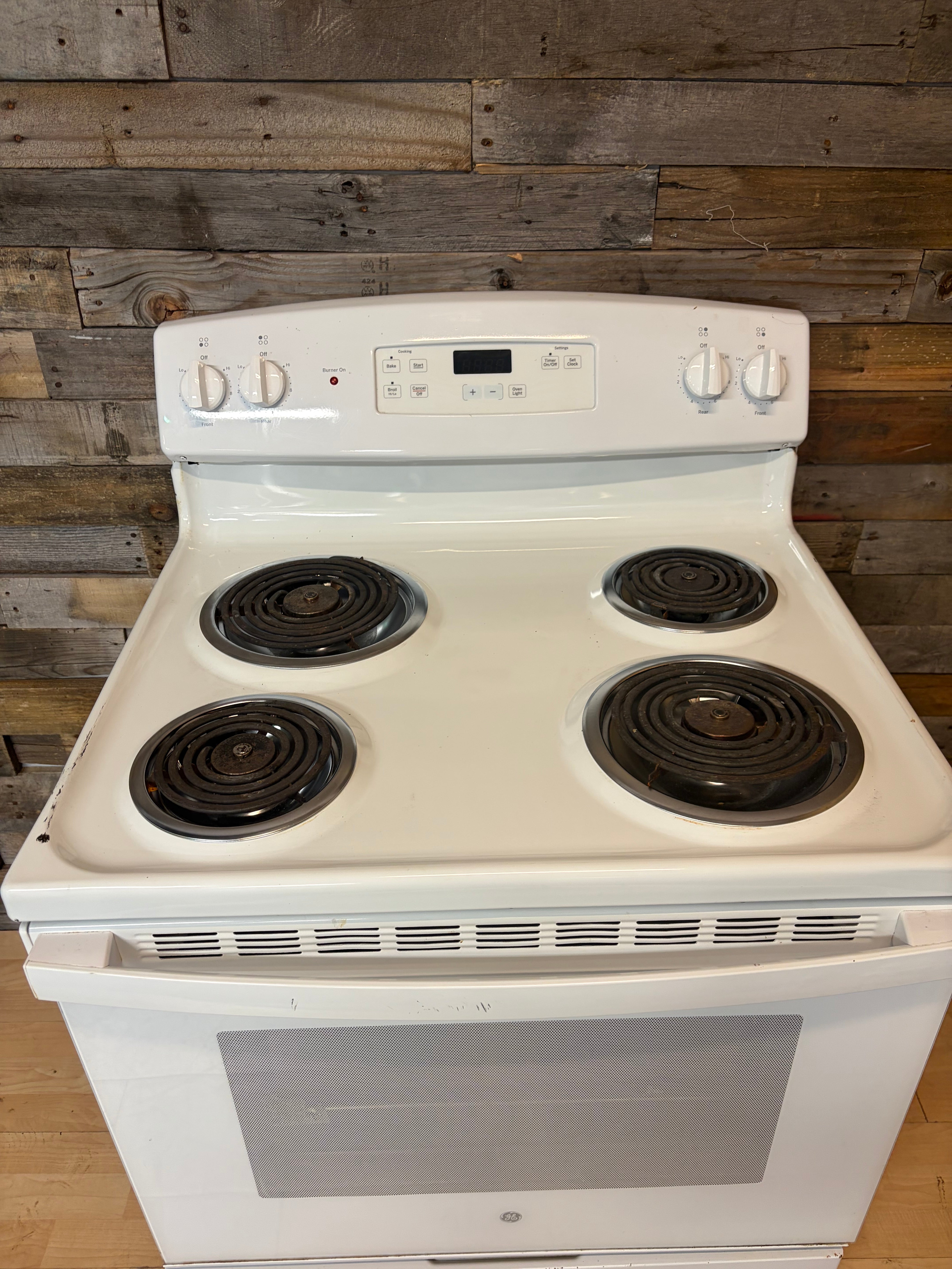 White GE Coil Top Stove