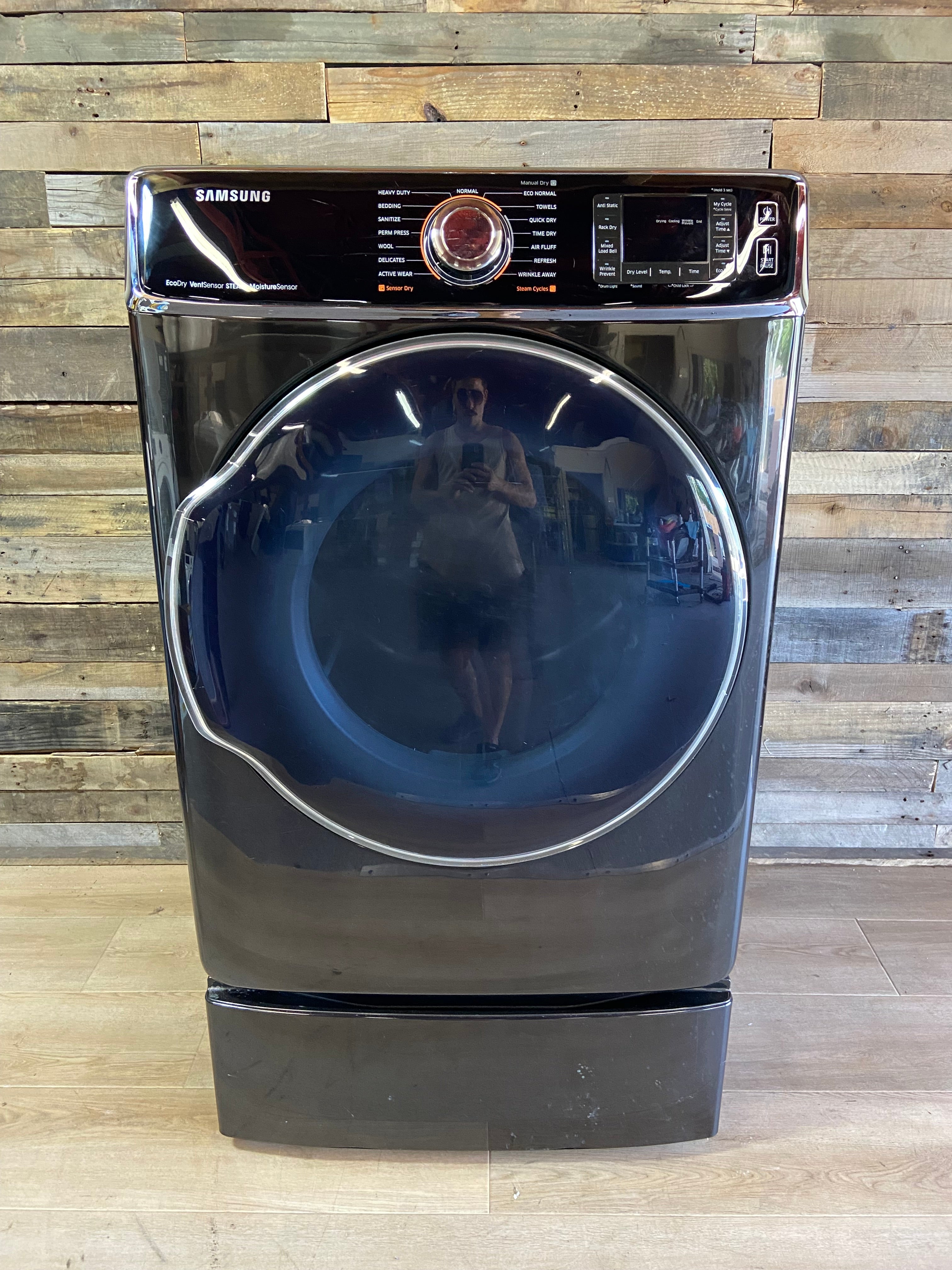 Samsung Front Load Style Dryer With Pedestals ￼