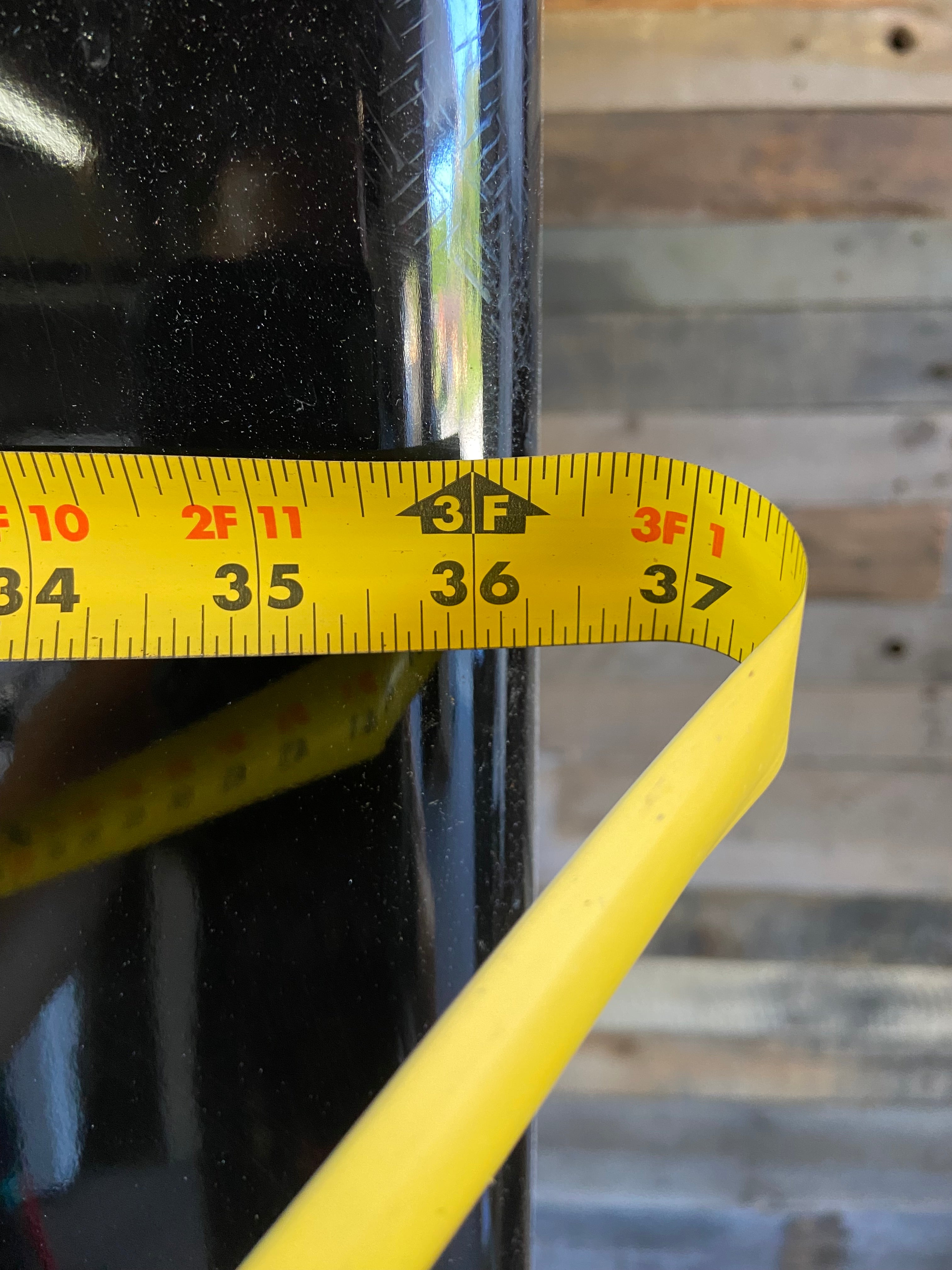 Black Side/Side GE Refrigerator. Ice/Water doesn’t work