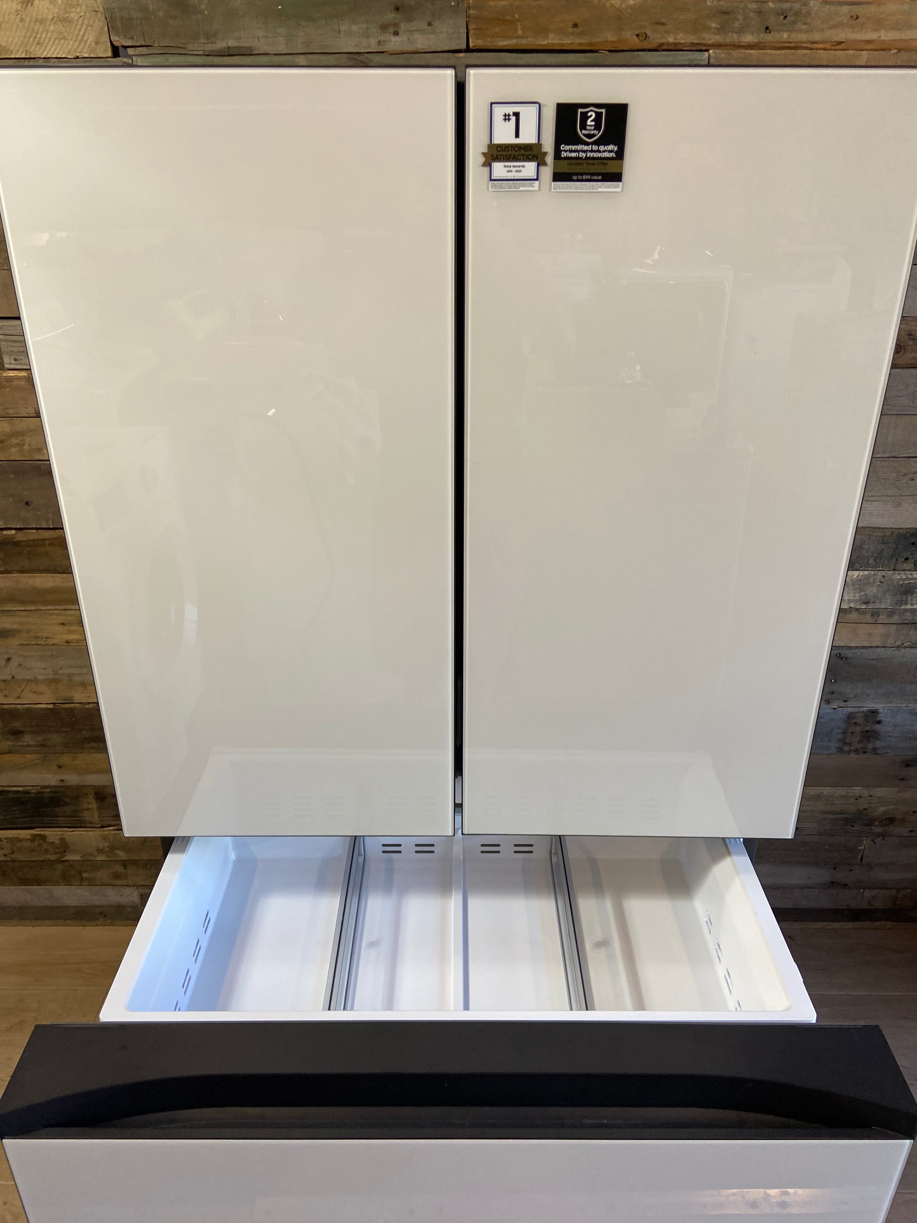 Samsung Bespoke Counter-Depth Beverage Center 23-cu ft 4 -Door 36-in Wide with Dual Ice Maker and Door within Door ( White Glass )