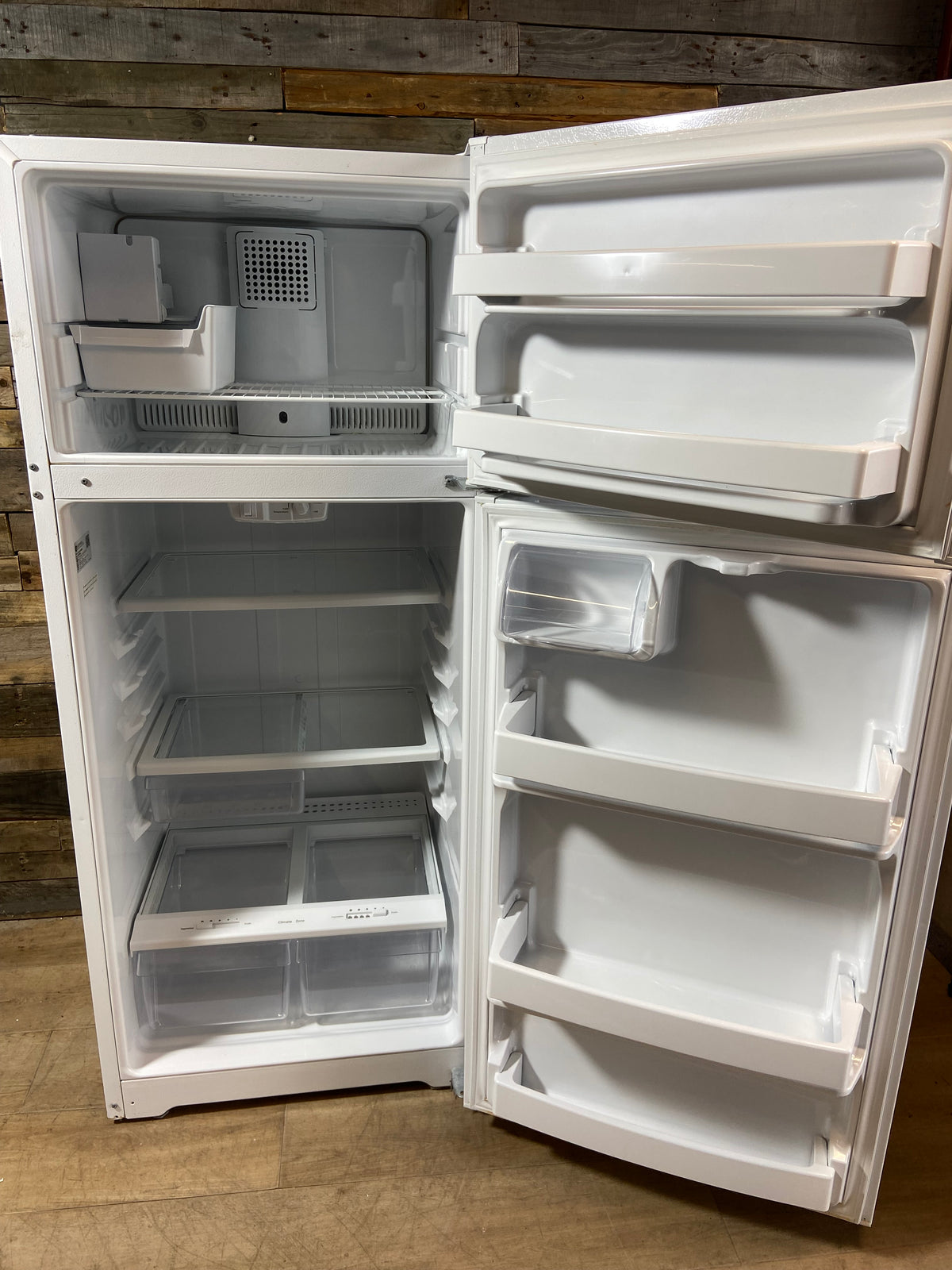 GE White Top/Bottom Refrigerator With Ice Maker