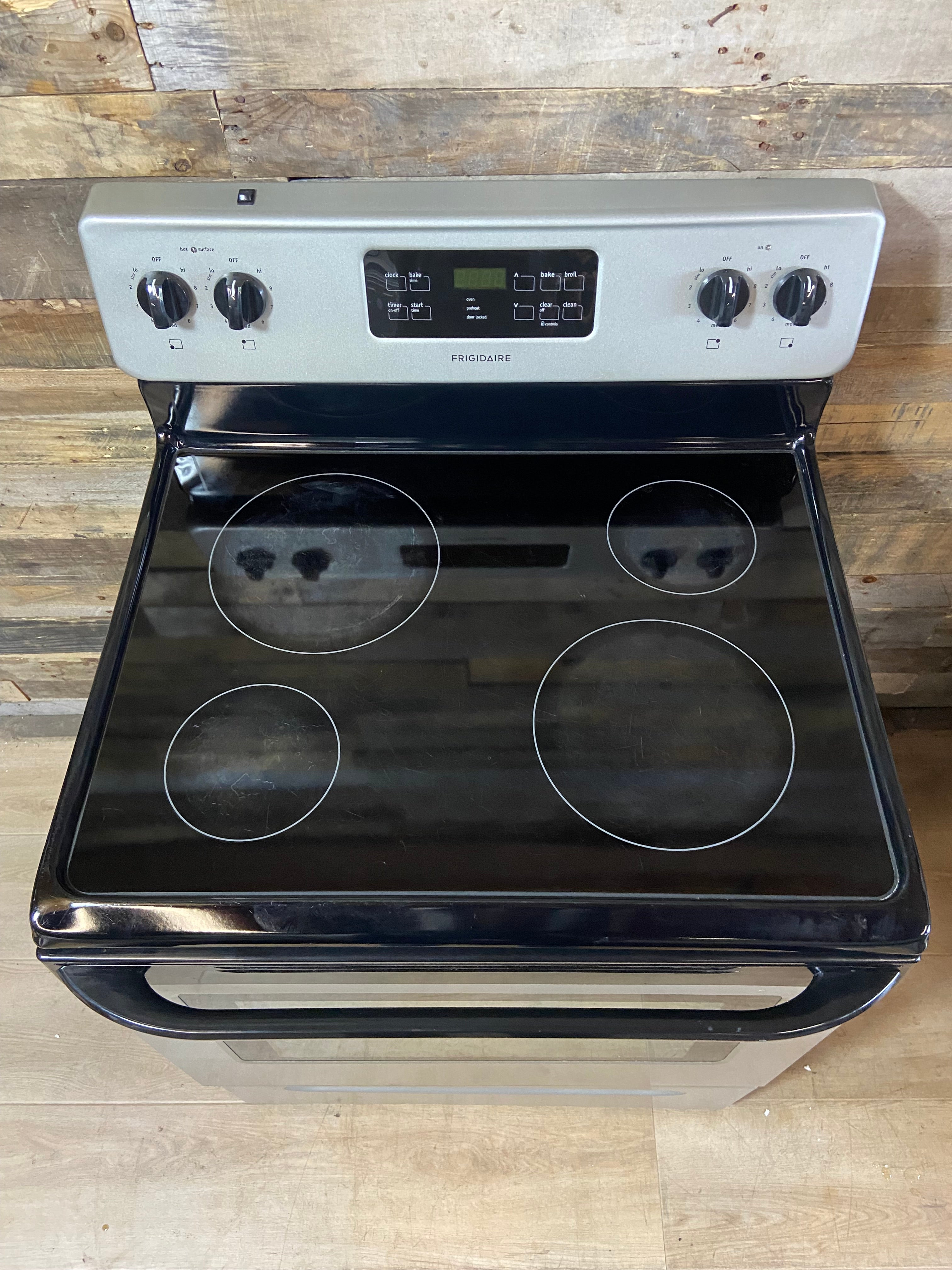 Frigidaire Stainless Steel 4 Burner Range